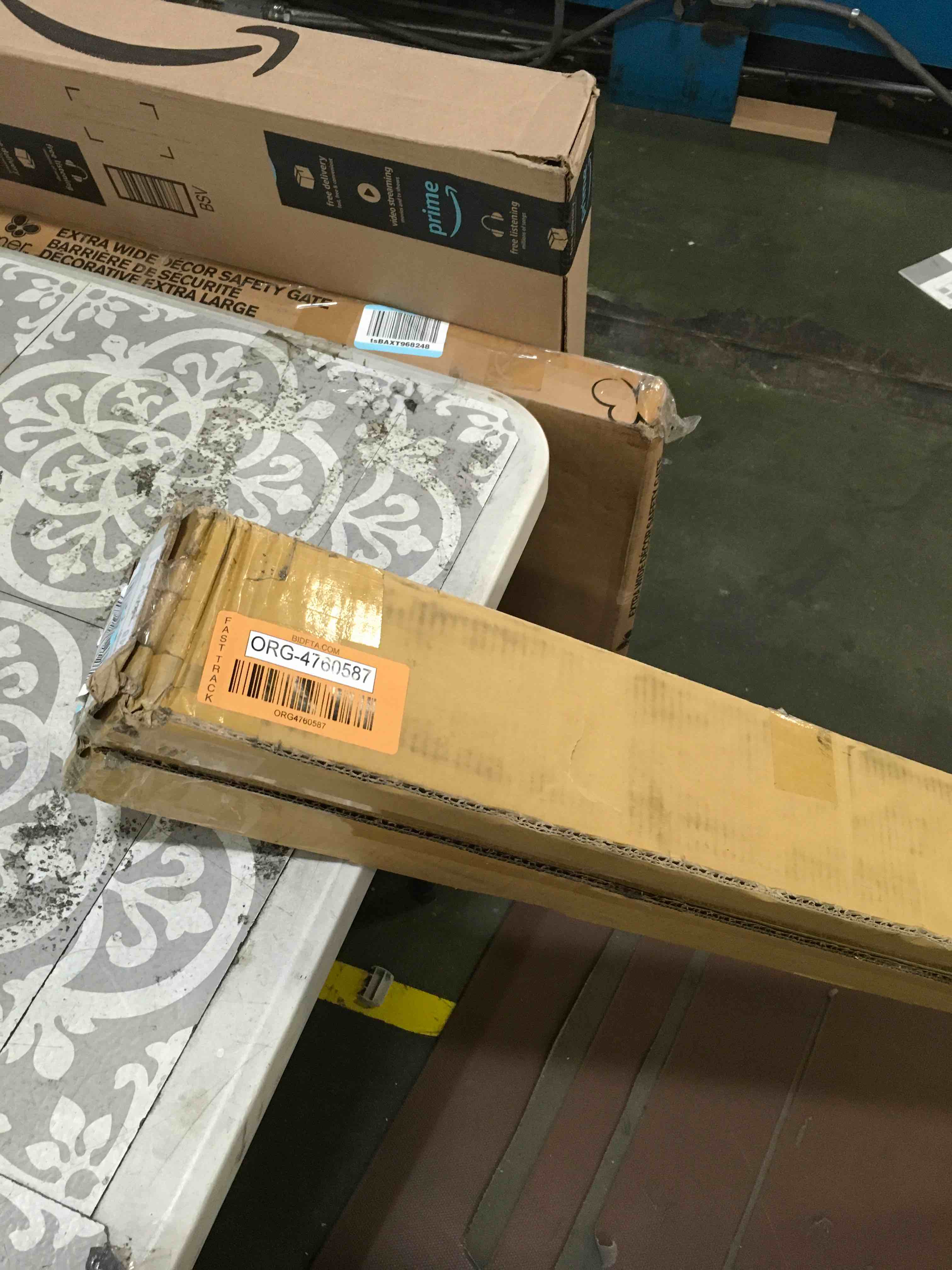 https://s3.amazonaws.com/lotting-images-prod/bidfta/ORG4760587_1689868652077.jpeg
