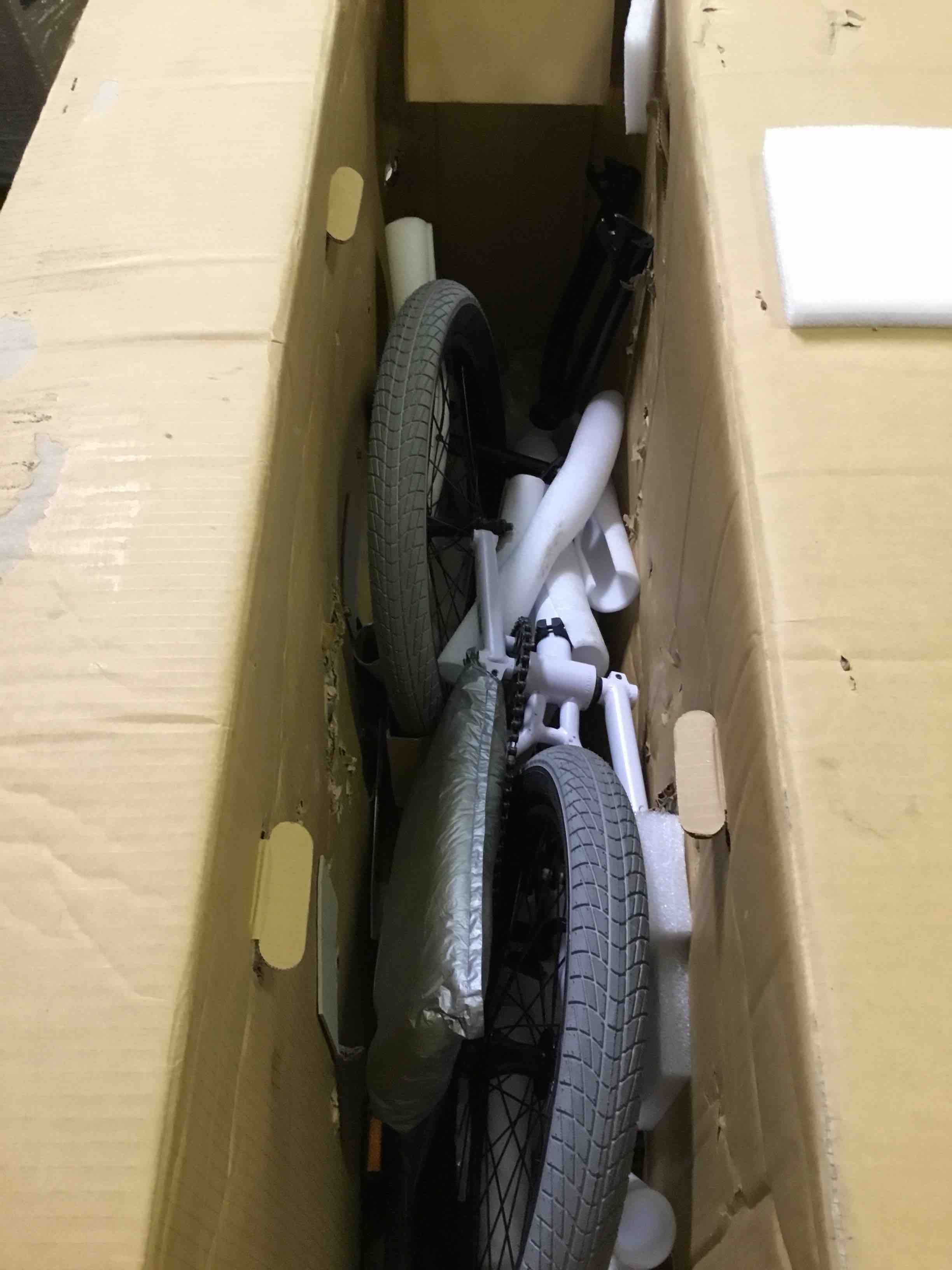 https://s3.amazonaws.com/lotting-images-prod/bidfta/ORG4761406_1690993681626.jpeg
