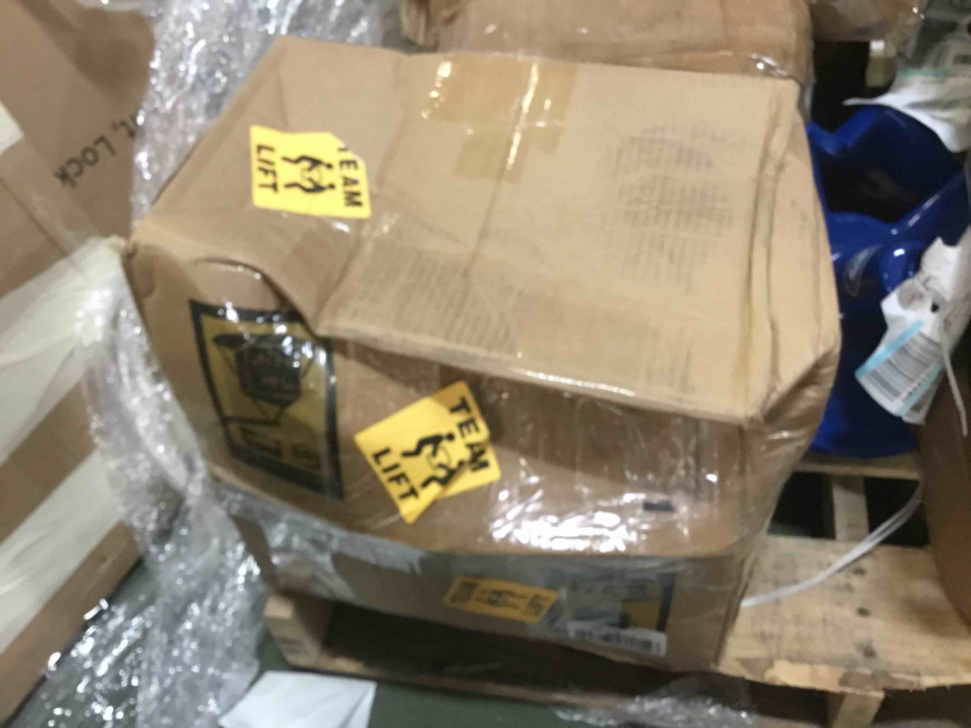 https://s3.amazonaws.com/lotting-images-prod/bidfta/ORG4762791_1689624309486.jpeg
