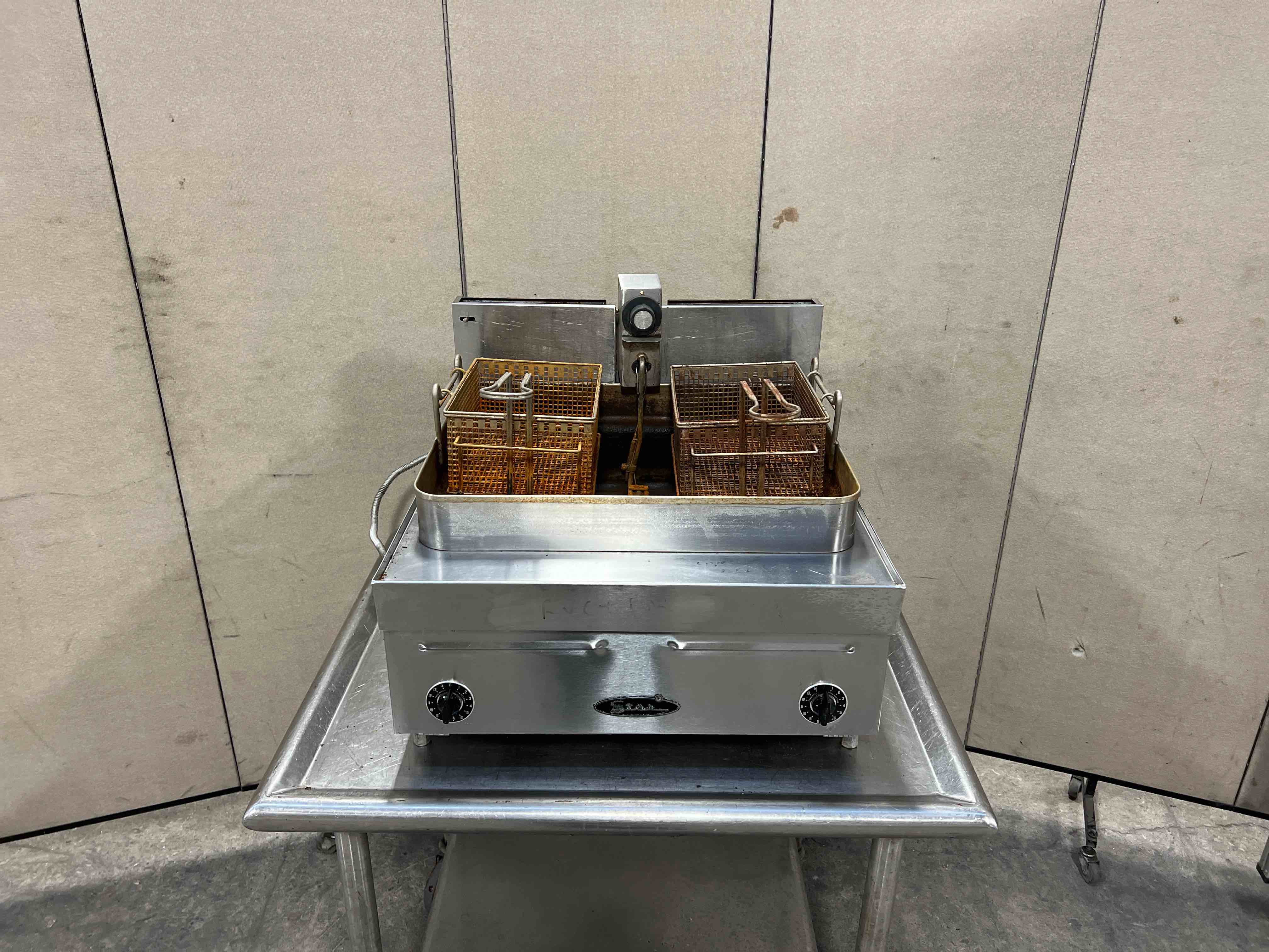 STAR COUNTERTOP PROPANE DEEP FRYER