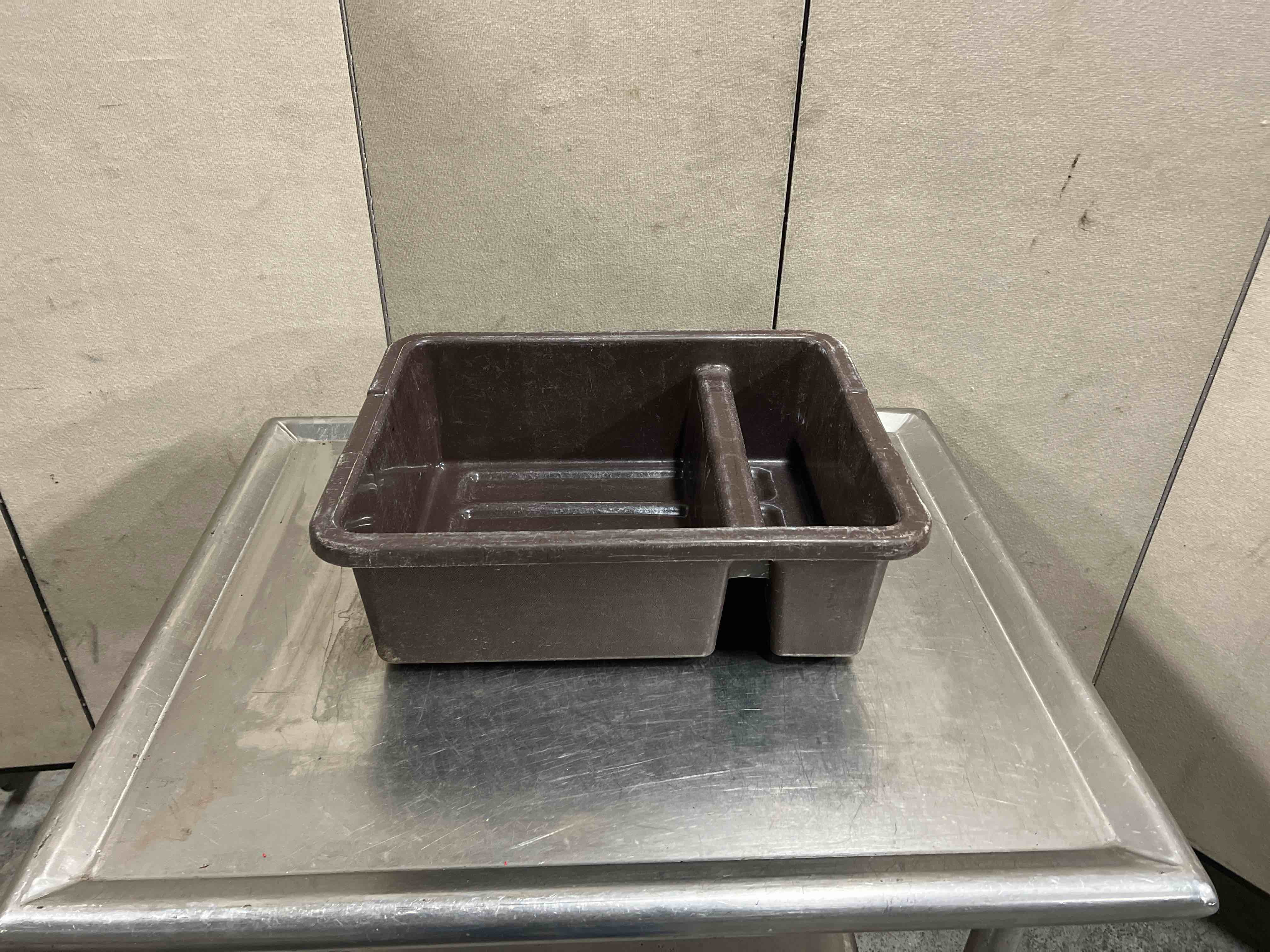 PLASTIC BUS TUB