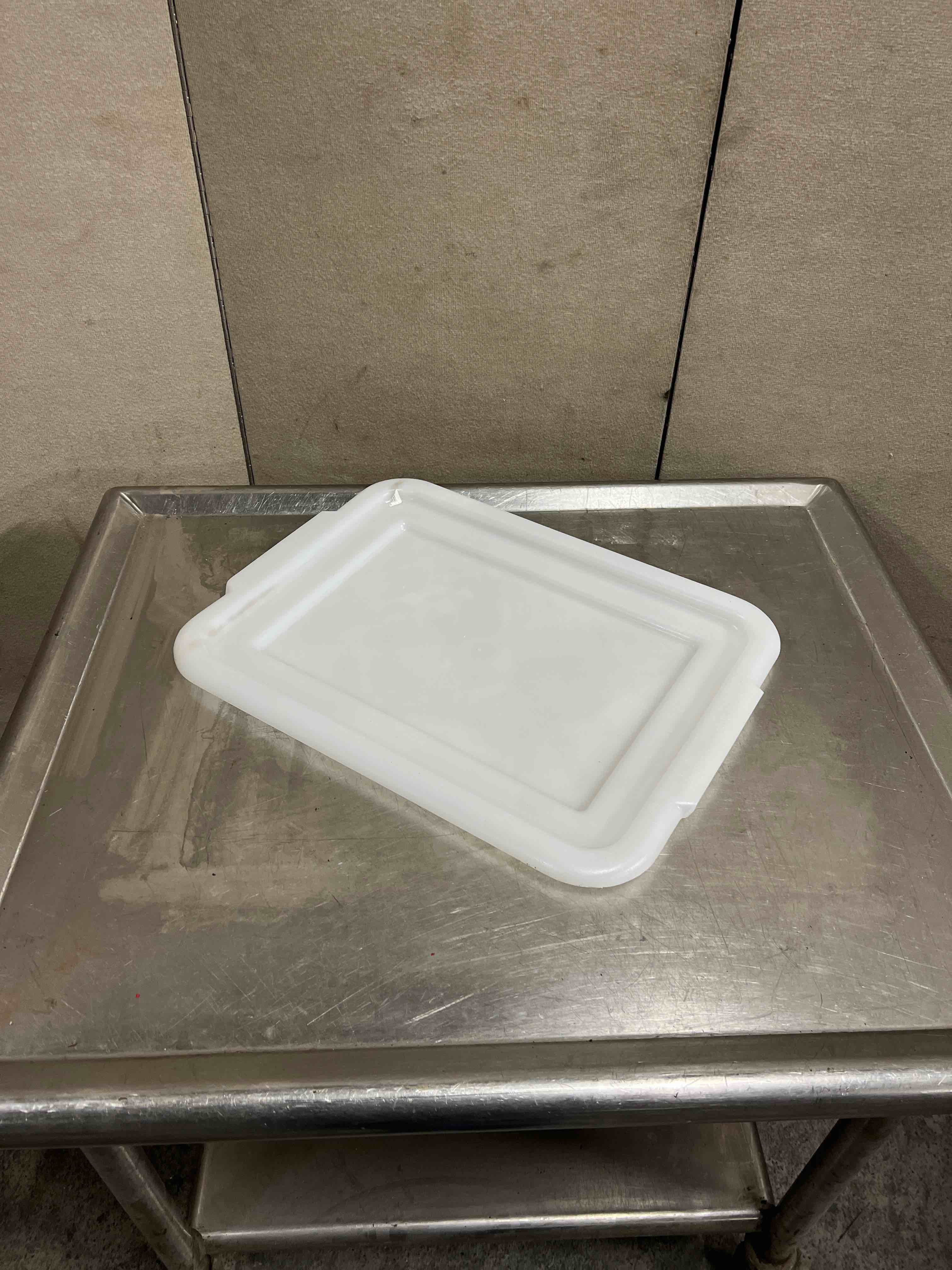 PLASTIC STORAGE CONTAINER LID 