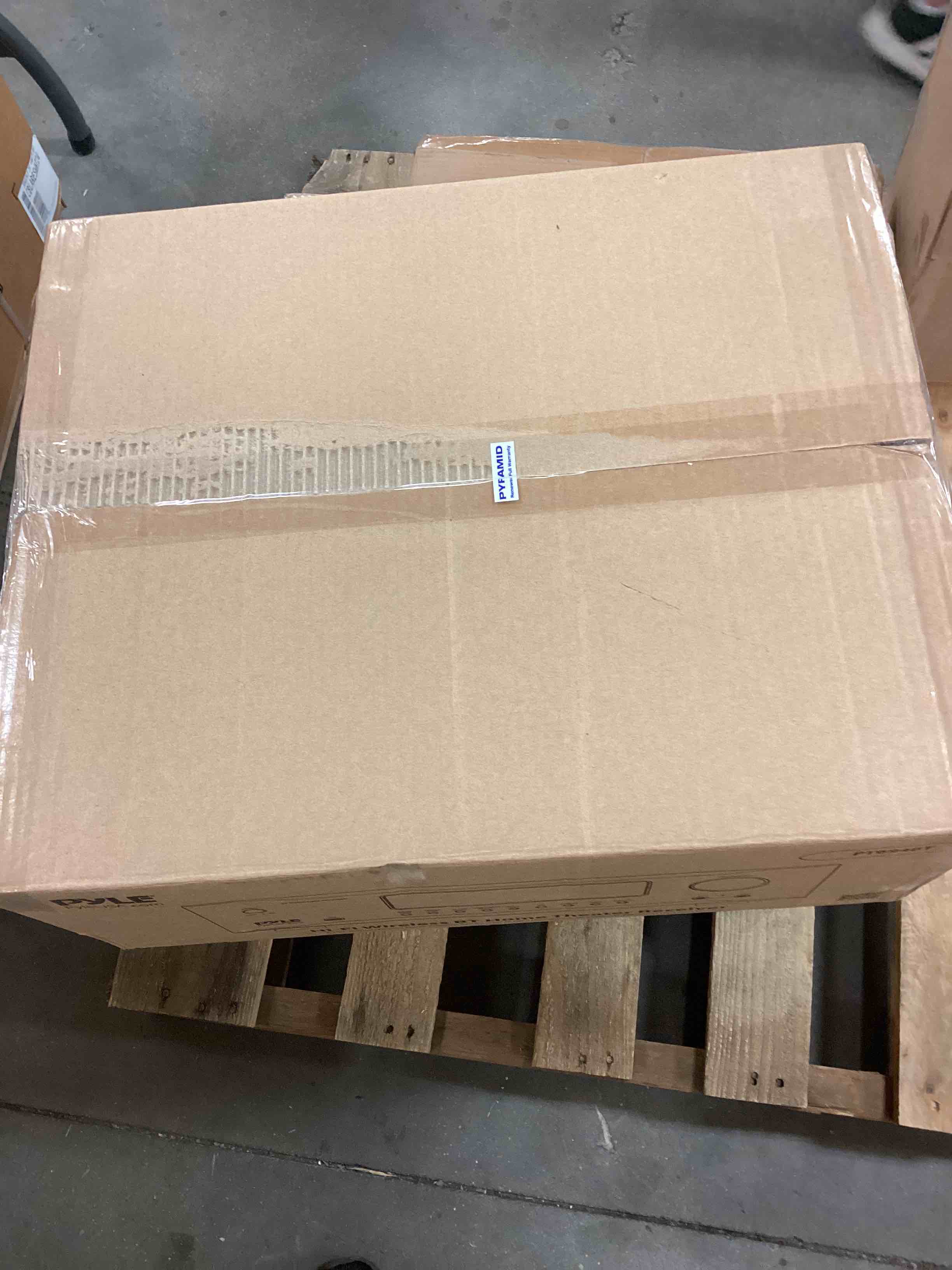 https://s3.amazonaws.com/lotting-images-prod/bidfta/ORG4813765_1688584198783.jpeg
