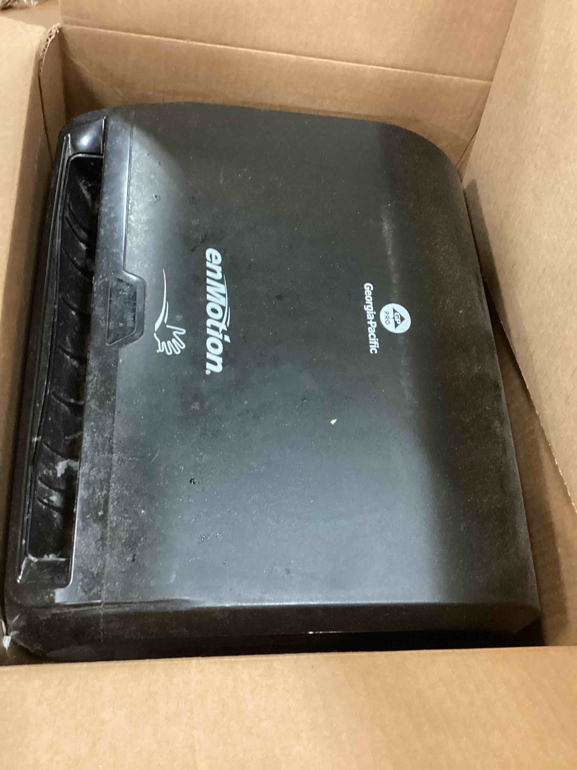 https://s3.amazonaws.com/lotting-images-prod/bidfta/ORG4813778_1689095393428.jpeg