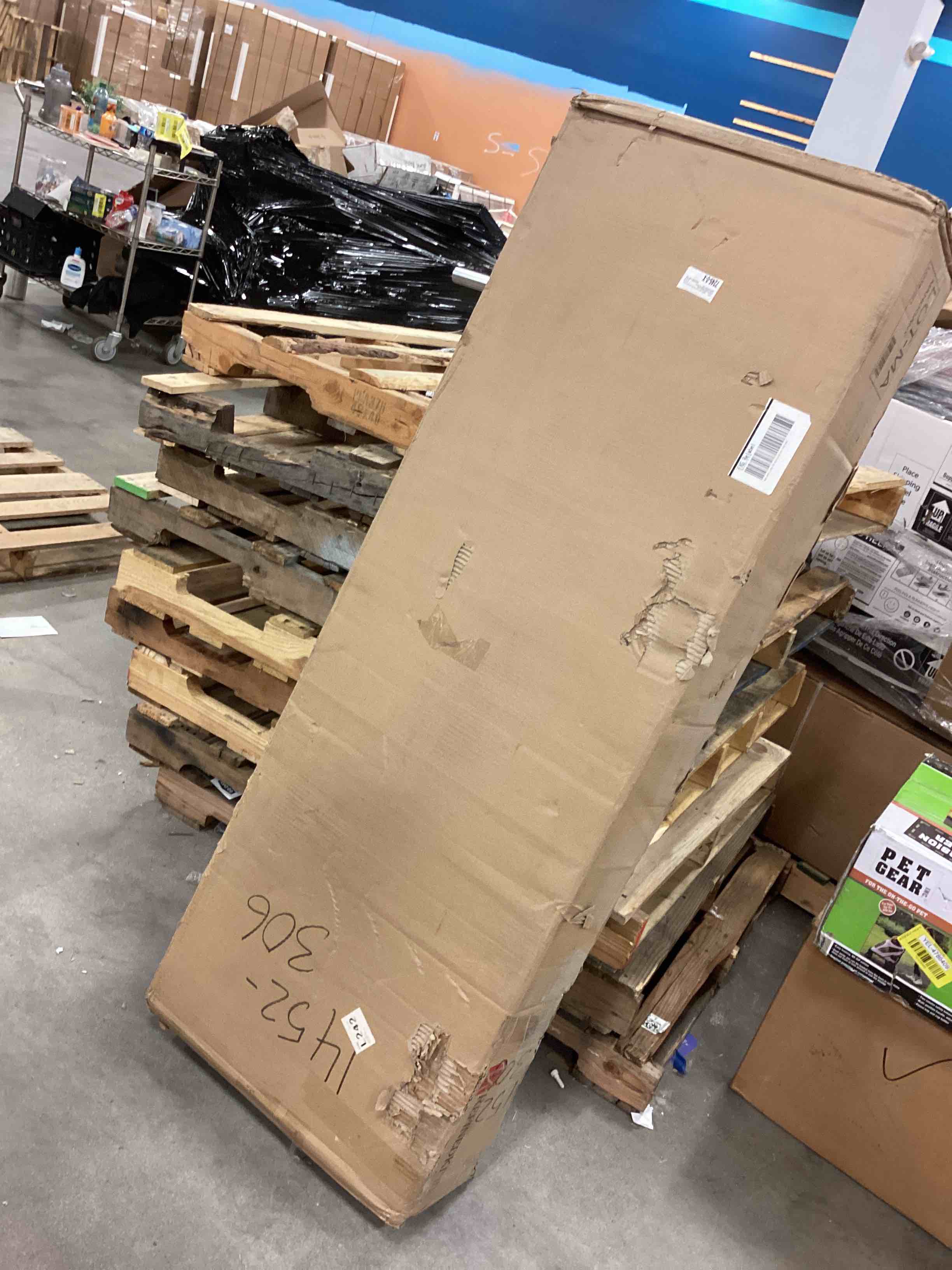 https://s3.amazonaws.com/lotting-images-prod/bidfta/ORG4815221_1687965508453.jpeg