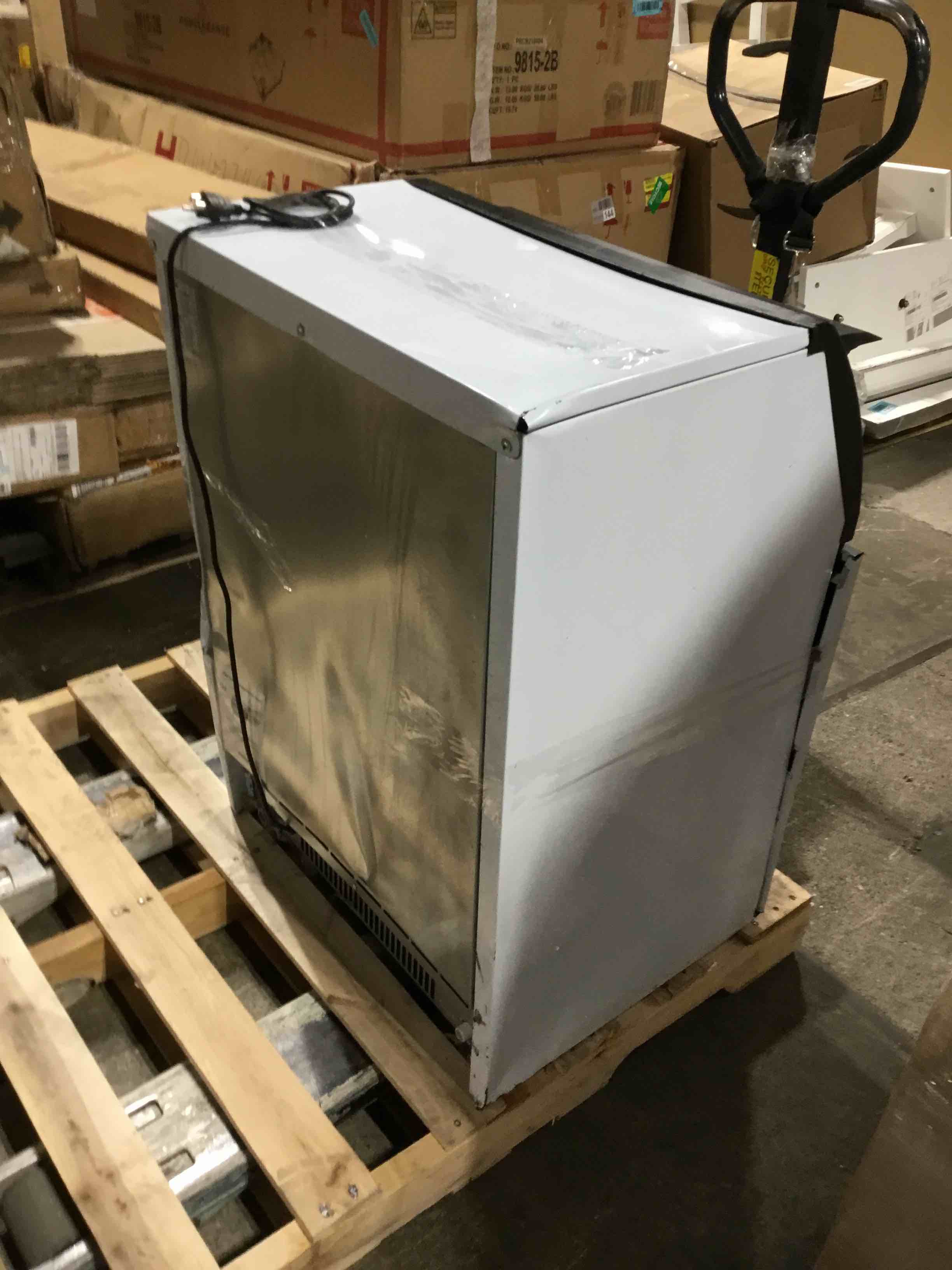 https://s3.amazonaws.com/lotting-images-prod/bidfta/ORG4837542_1691786188430.jpeg