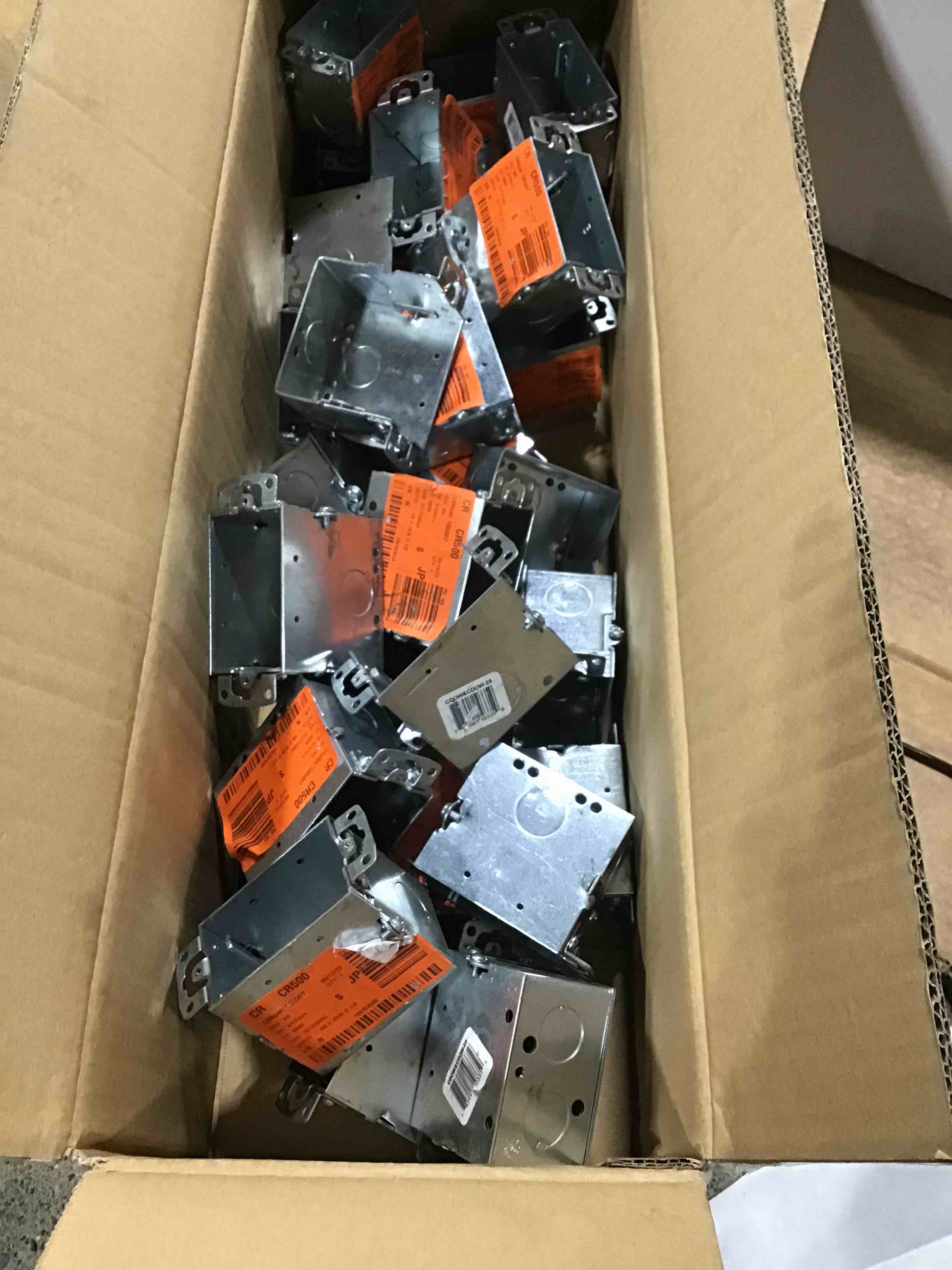 https://s3.amazonaws.com/lotting-images-prod/bidfta/ORG4837575_1692026411620.jpeg