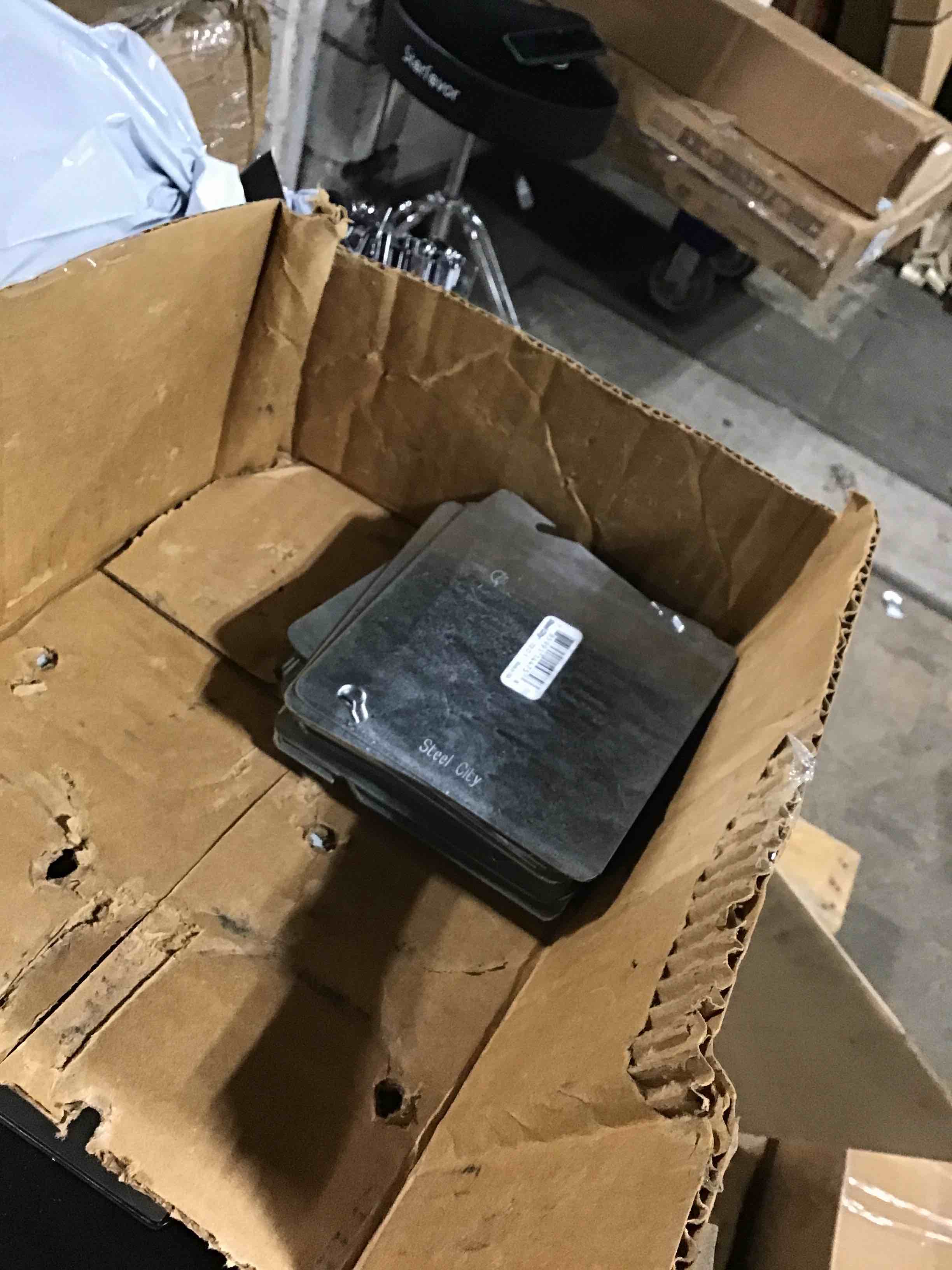 https://s3.amazonaws.com/lotting-images-prod/bidfta/ORG4837596_1692034951650.jpeg