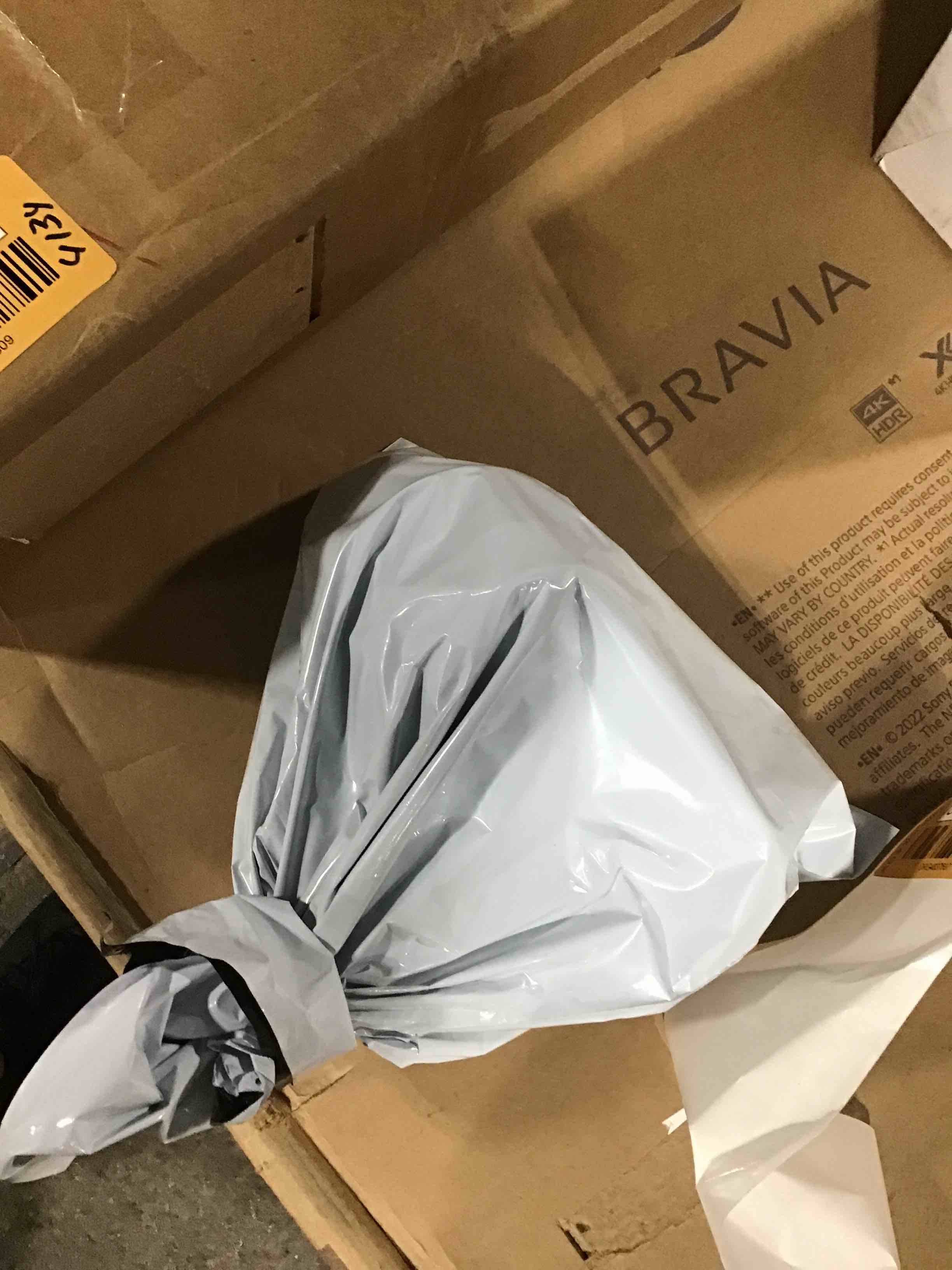 https://s3.amazonaws.com/lotting-images-prod/bidfta/ORG4837597_1692035609510.jpeg