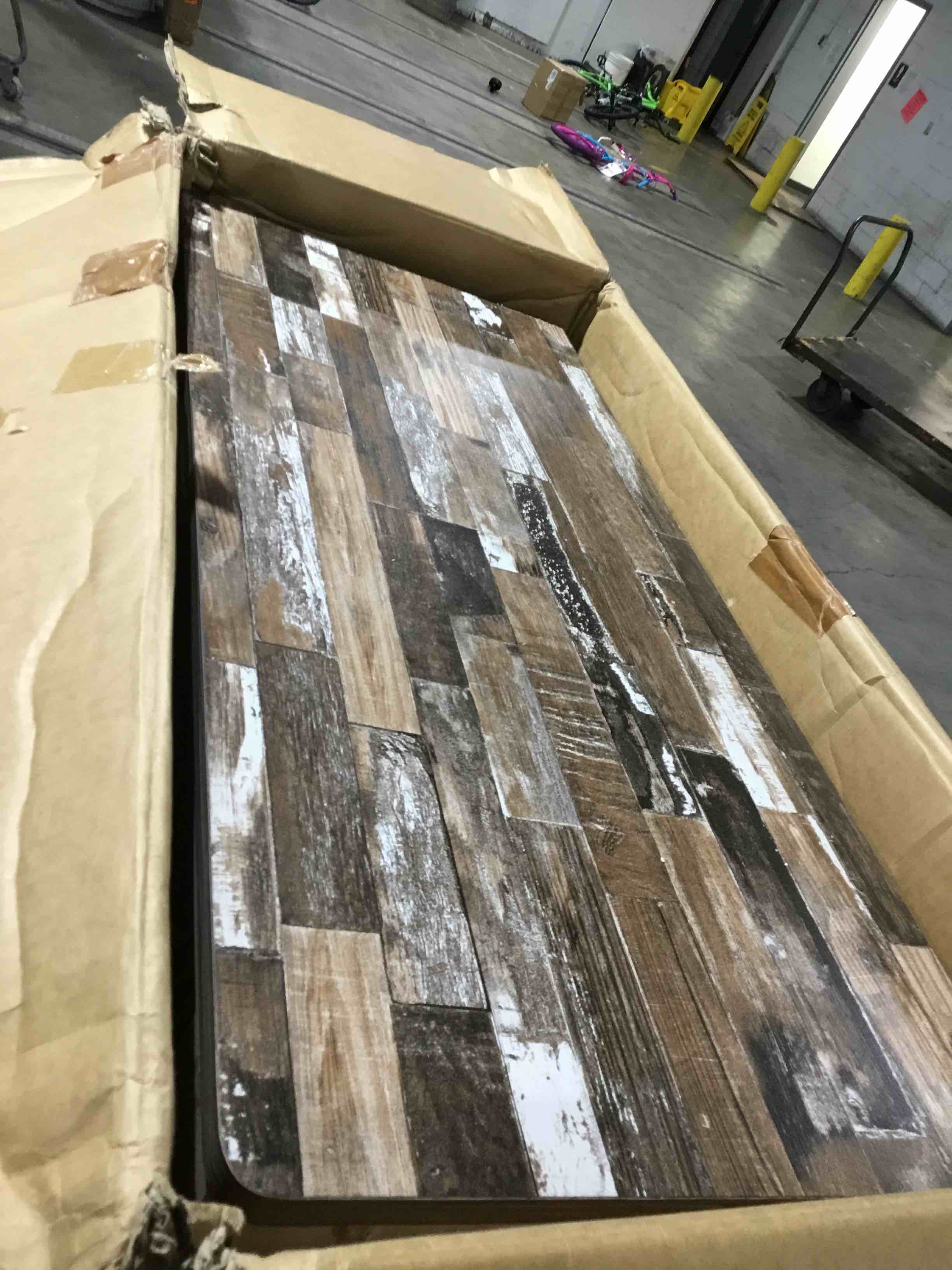 https://s3.amazonaws.com/lotting-images-prod/bidfta/ORG4837890_1694697399661.jpeg
