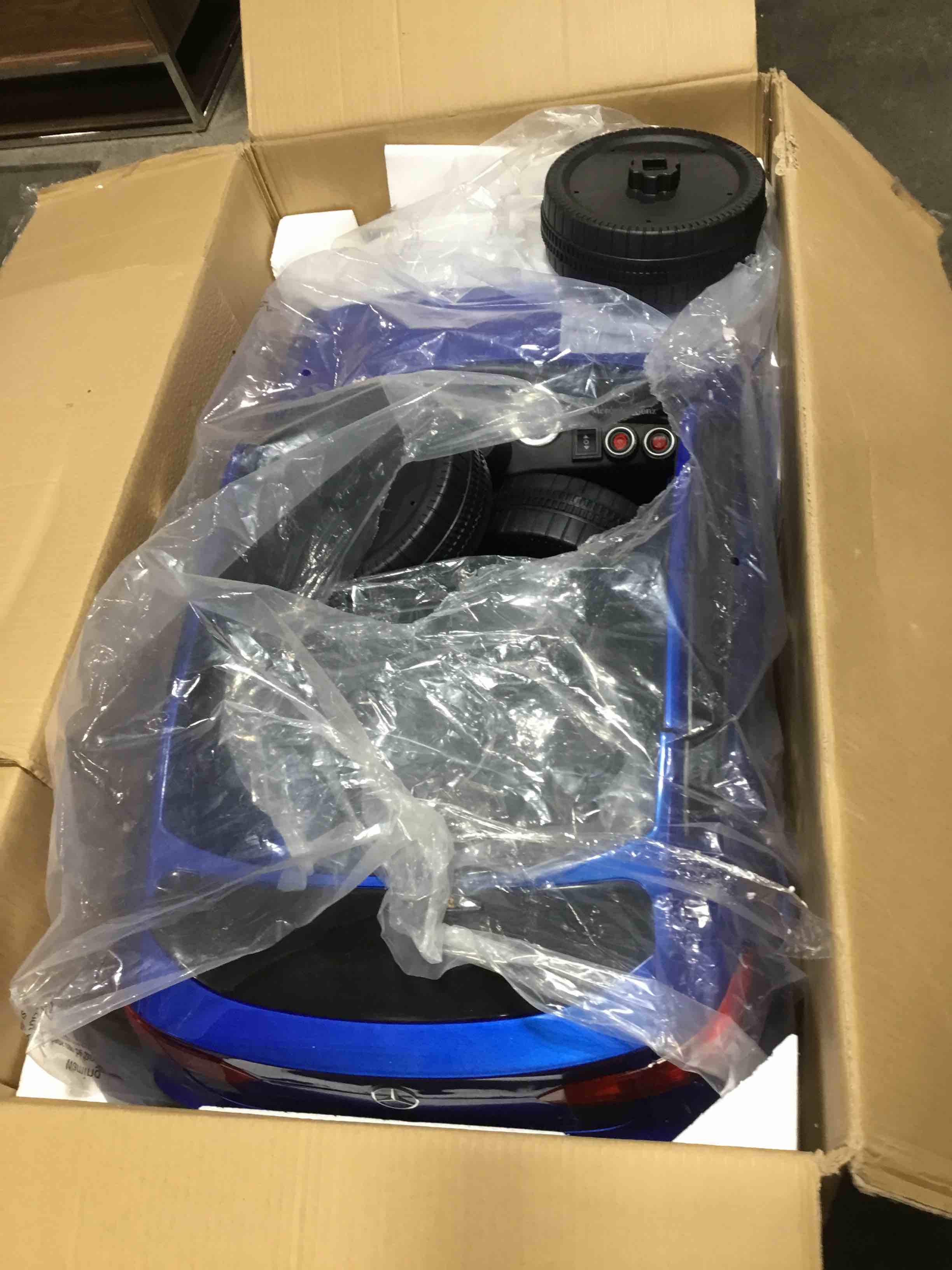 https://s3.amazonaws.com/lotting-images-prod/bidfta/ORG4837903_1694701663624.jpeg