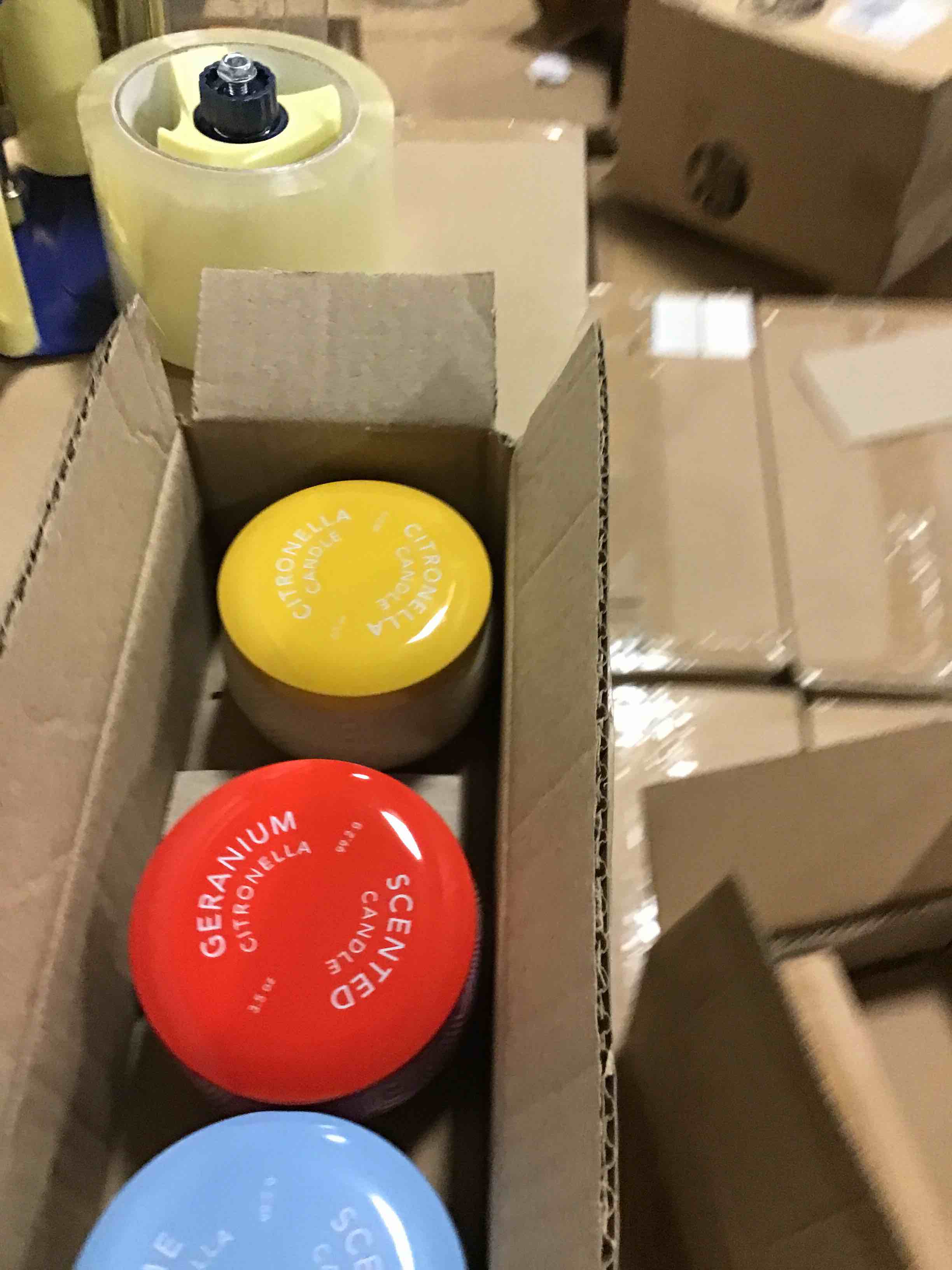https://s3.amazonaws.com/lotting-images-prod/bidfta/ORG4843832_1686660939905.jpeg