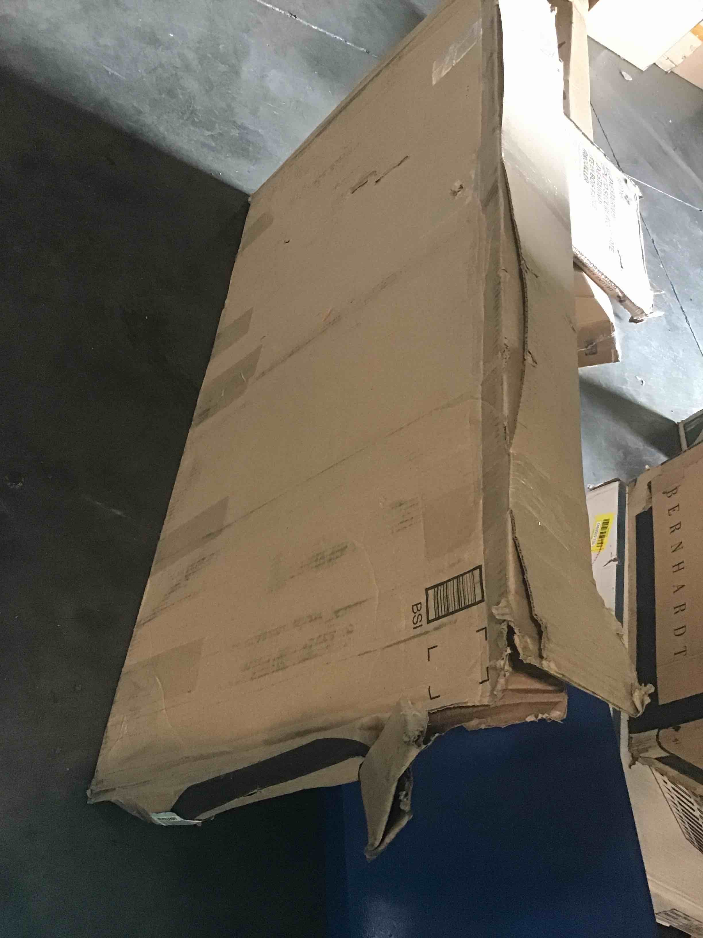 https://s3.amazonaws.com/lotting-images-prod/bidfta/ORG4843970_1687267968590.jpeg