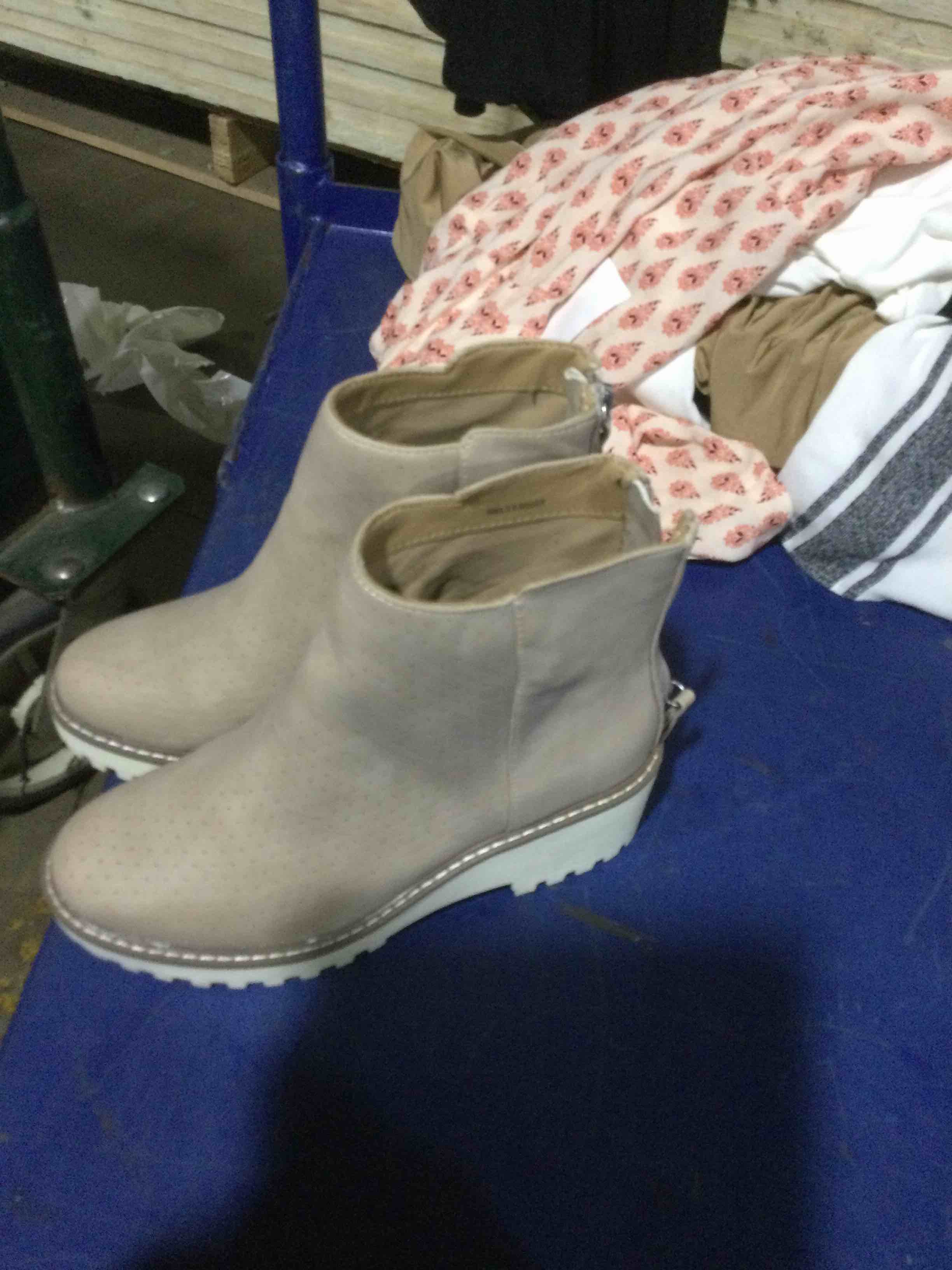 boots, beige, 5.5