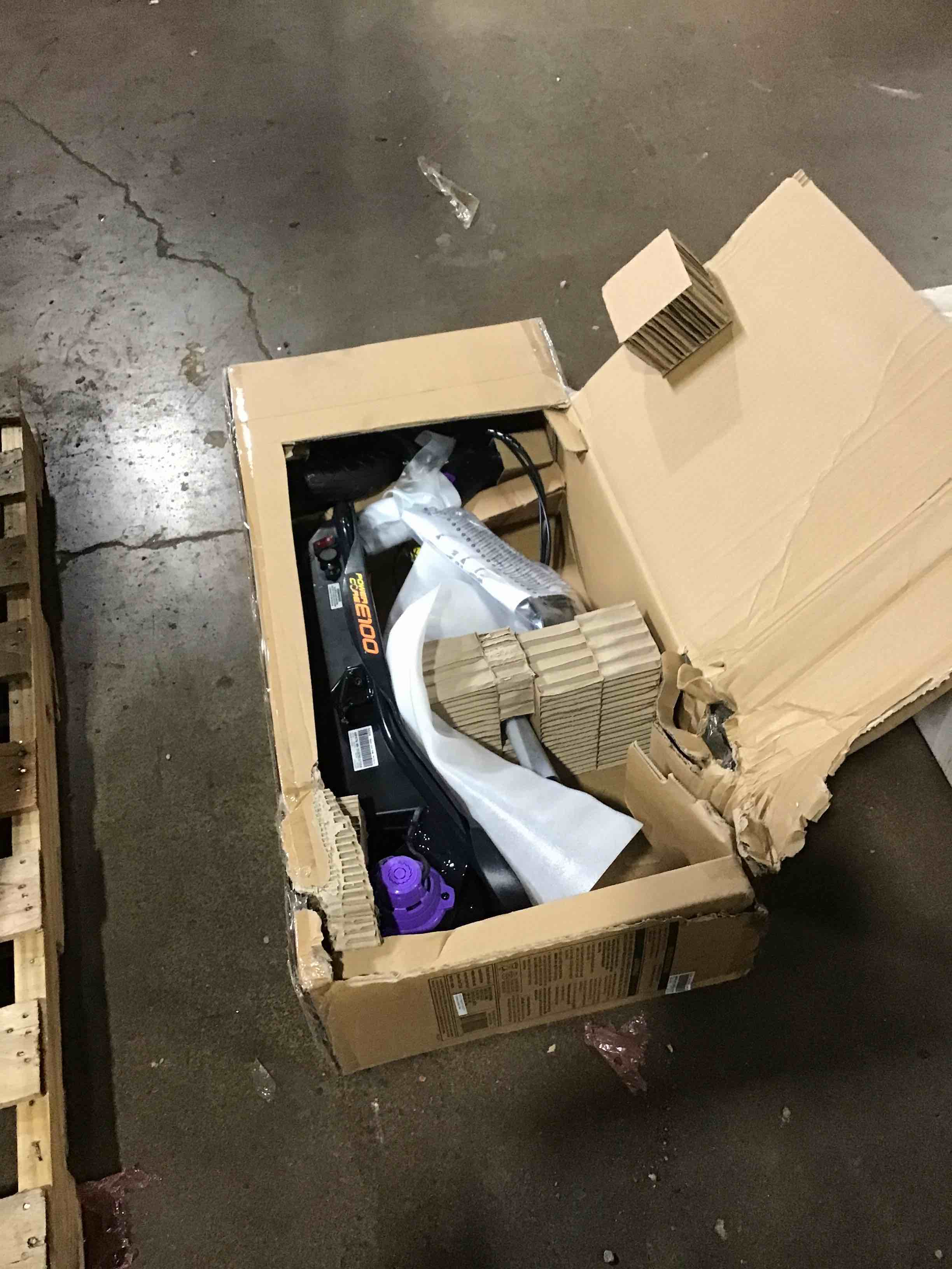 https://s3.amazonaws.com/lotting-images-prod/bidfta/ORG4867716_1685653358905.jpeg