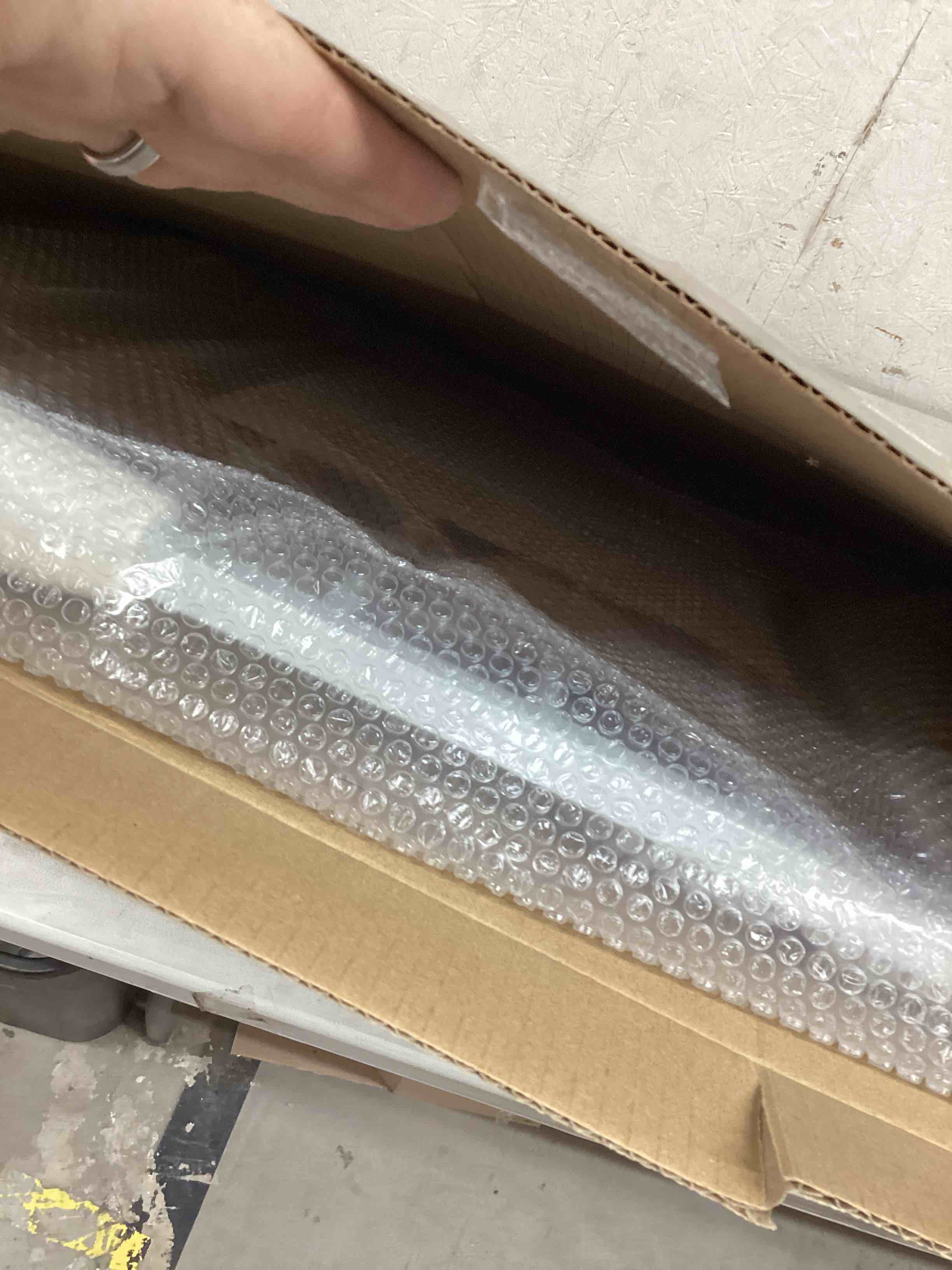https://s3.amazonaws.com/lotting-images-prod/bidfta/ORG4902646_1692309390685.jpeg