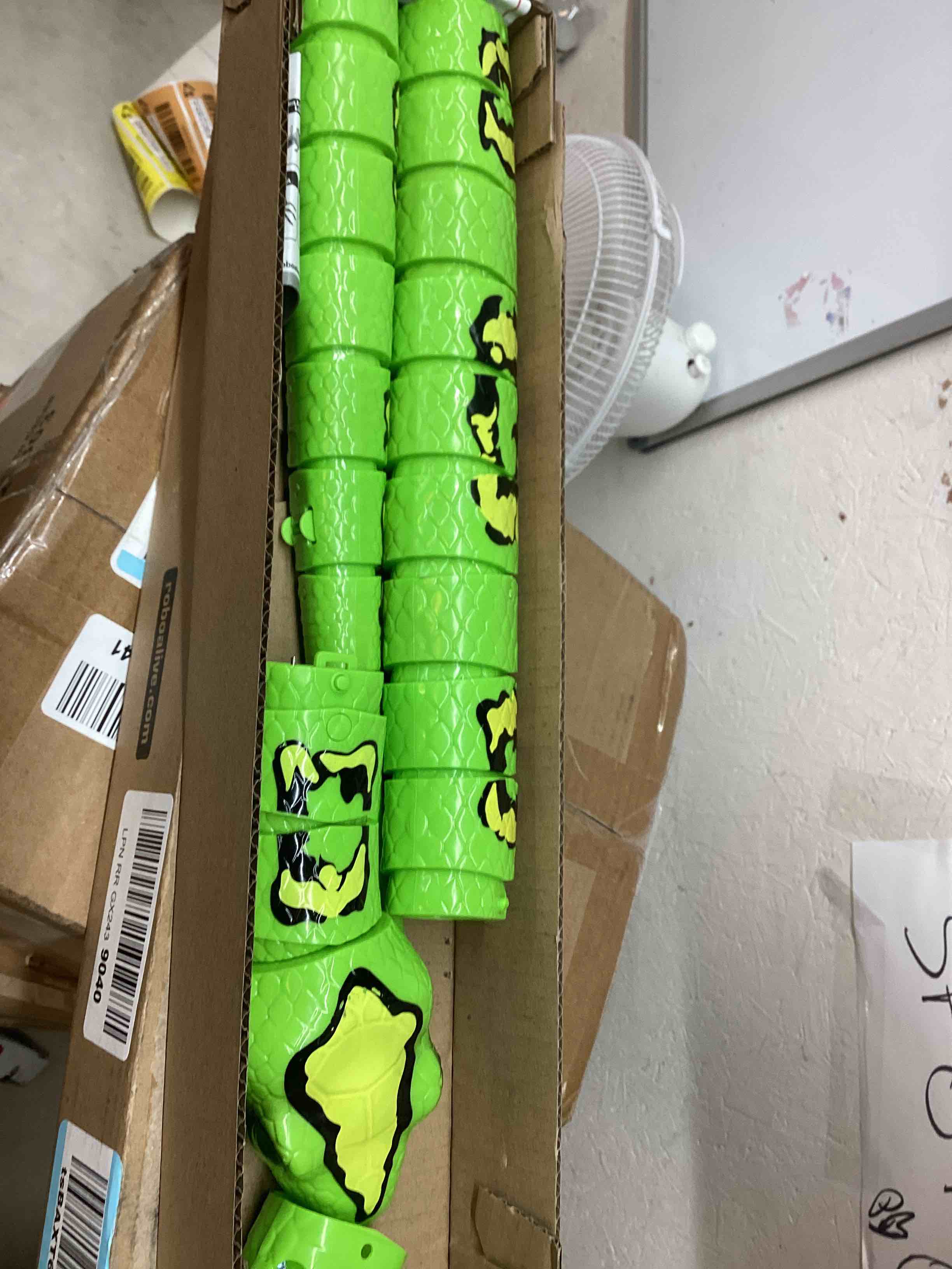https://s3.amazonaws.com/lotting-images-prod/bidfta/ORG4902874_1693674731223.jpeg