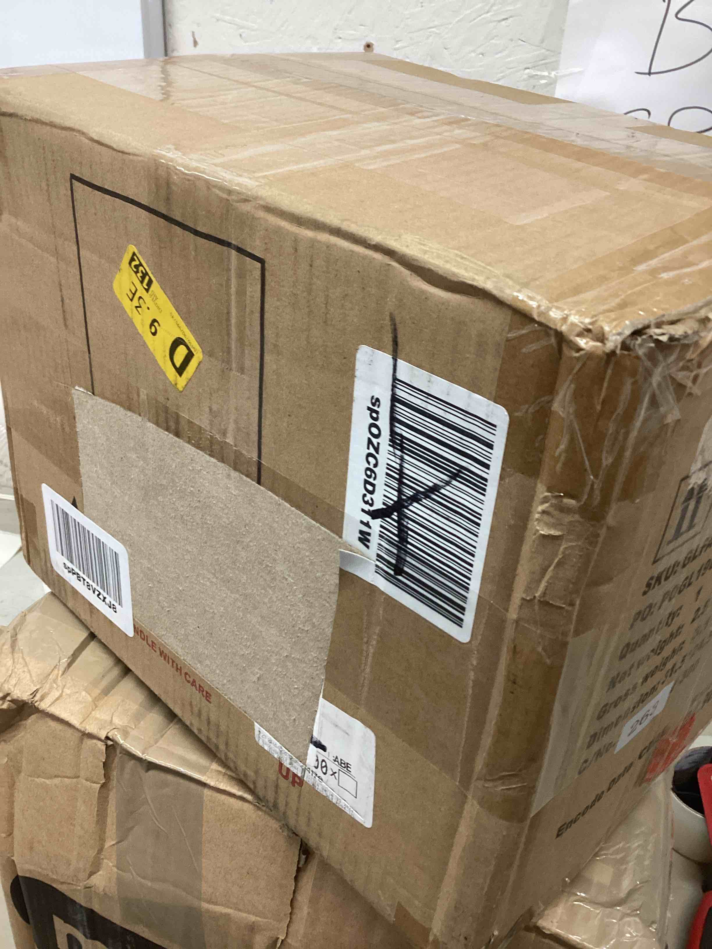 https://s3.amazonaws.com/lotting-images-prod/bidfta/ORG4902875_1693674837298.jpeg