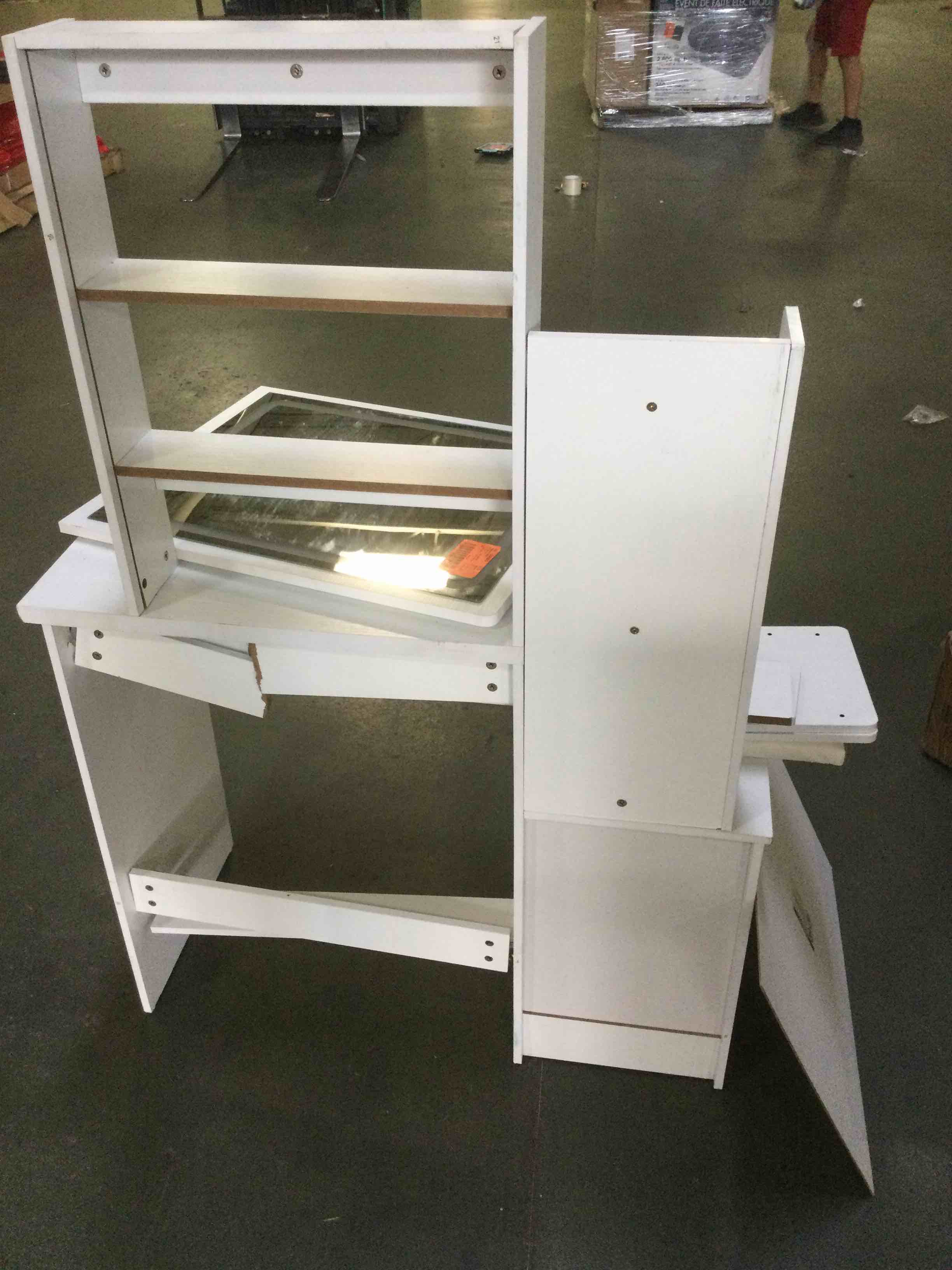 https://s3.amazonaws.com/lotting-images-prod/bidfta/ORG4908538_1695052866539.jpeg