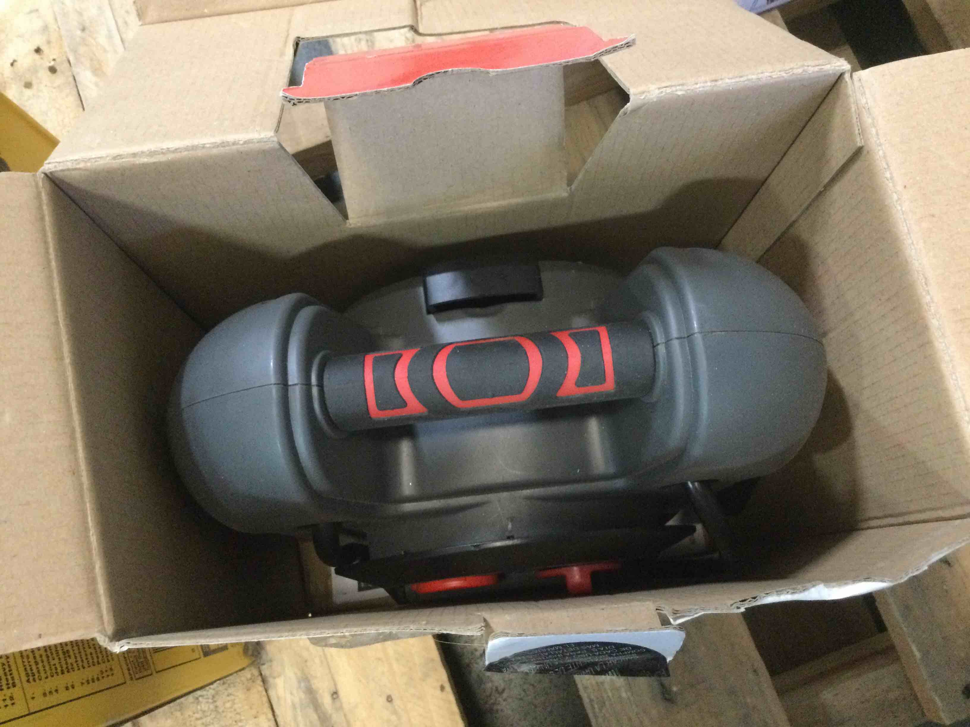 https://s3.amazonaws.com/lotting-images-prod/bidfta/ORG4909529_1695412581325.jpeg
