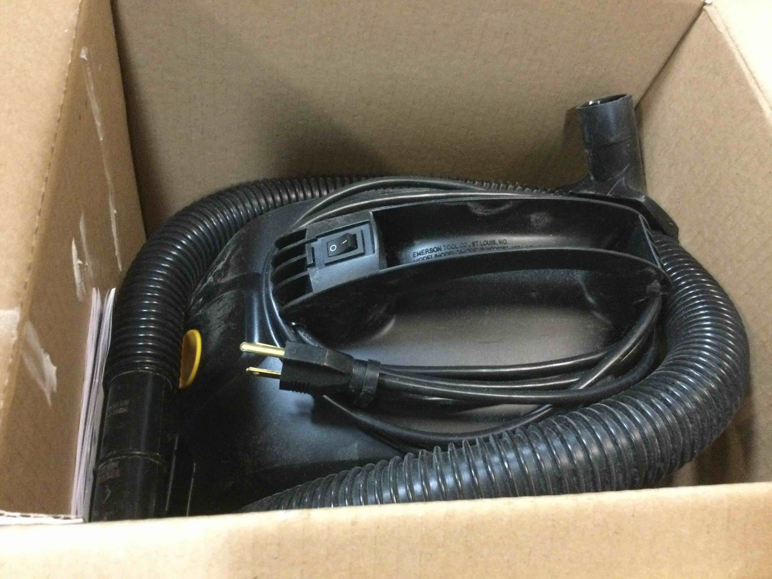 https://s3.amazonaws.com/lotting-images-prod/bidfta/ORG4909739_1695642144482.jpeg