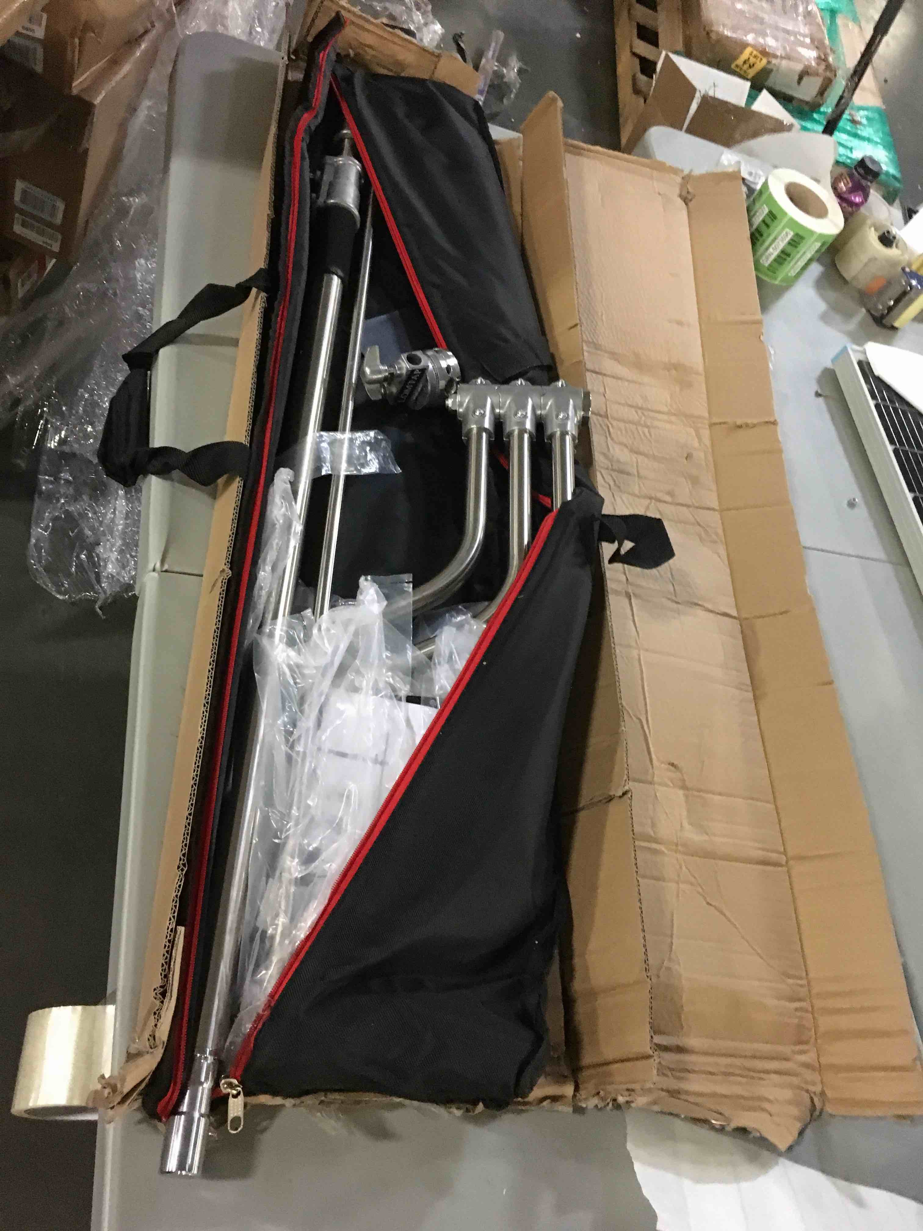 https://s3.amazonaws.com/lotting-images-prod/bidfta/ORG4913133_1694521752429.jpeg