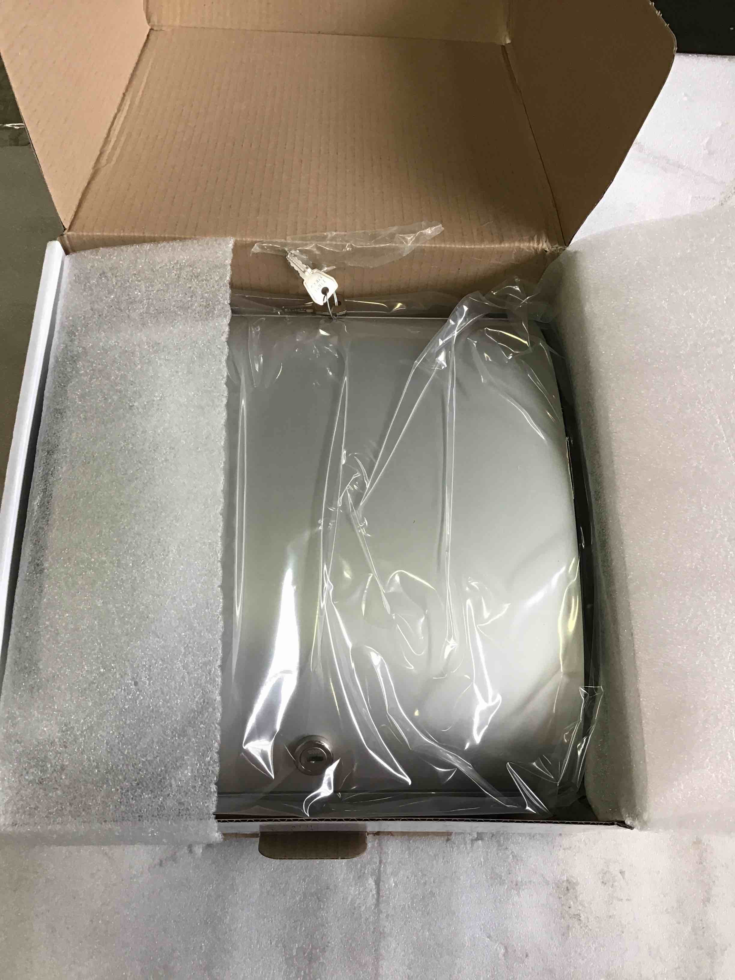 https://s3.amazonaws.com/lotting-images-prod/bidfta/ORG4919756_1689863829873.jpeg