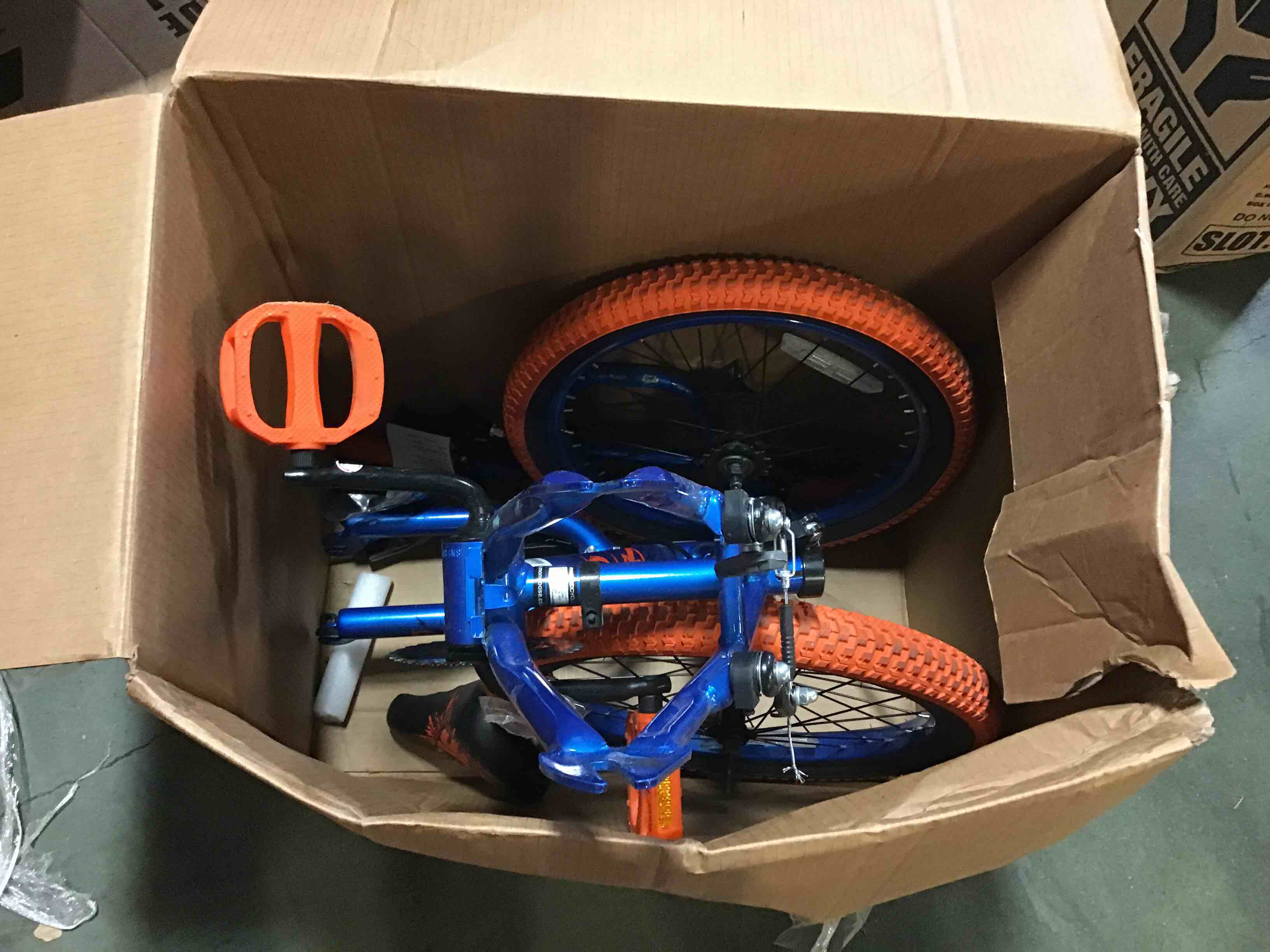 https://s3.amazonaws.com/lotting-images-prod/bidfta/ORG4922035_1687878058775.jpeg