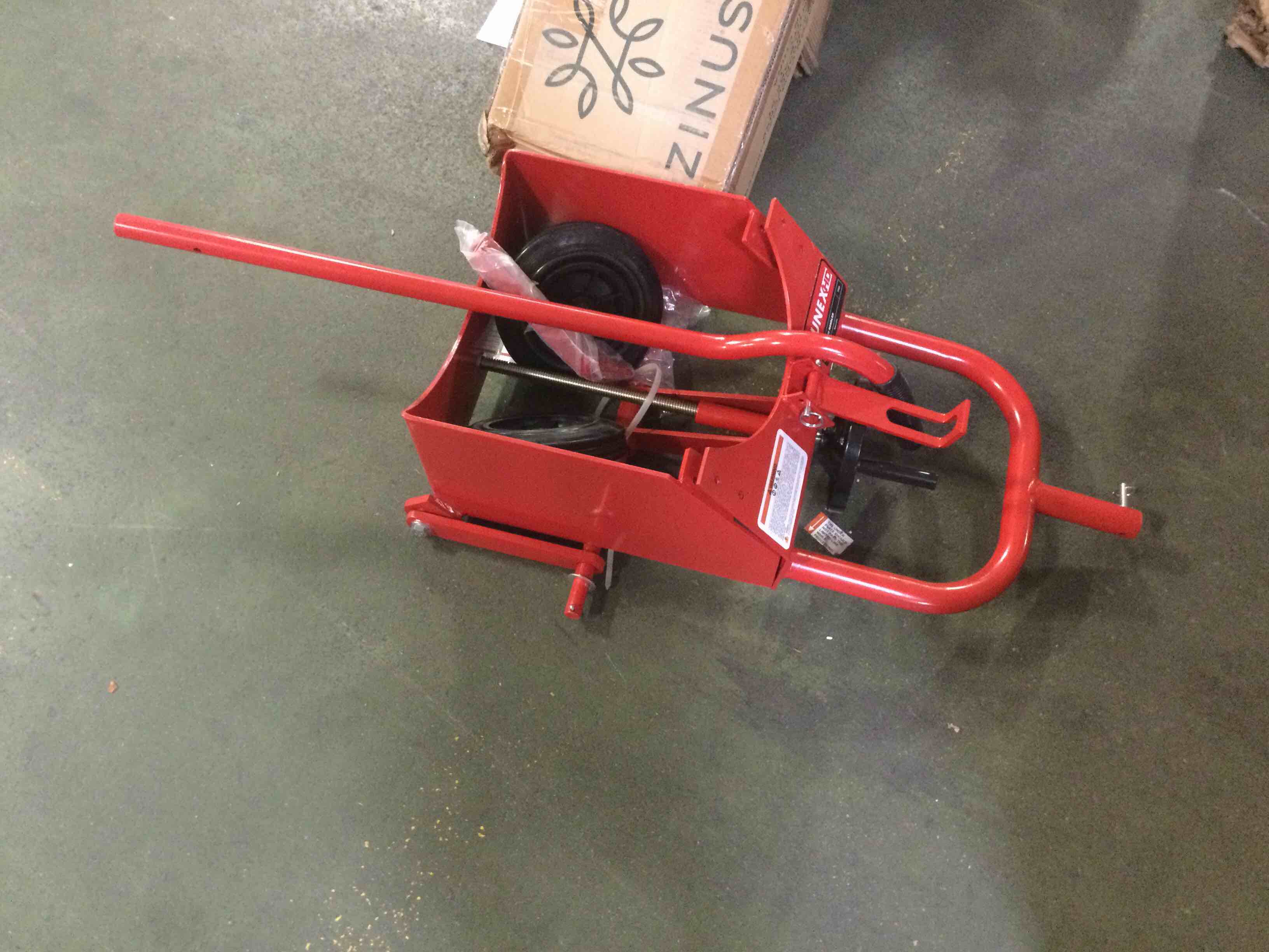 https://s3.amazonaws.com/lotting-images-prod/bidfta/ORG4923918_1687886942674.jpeg