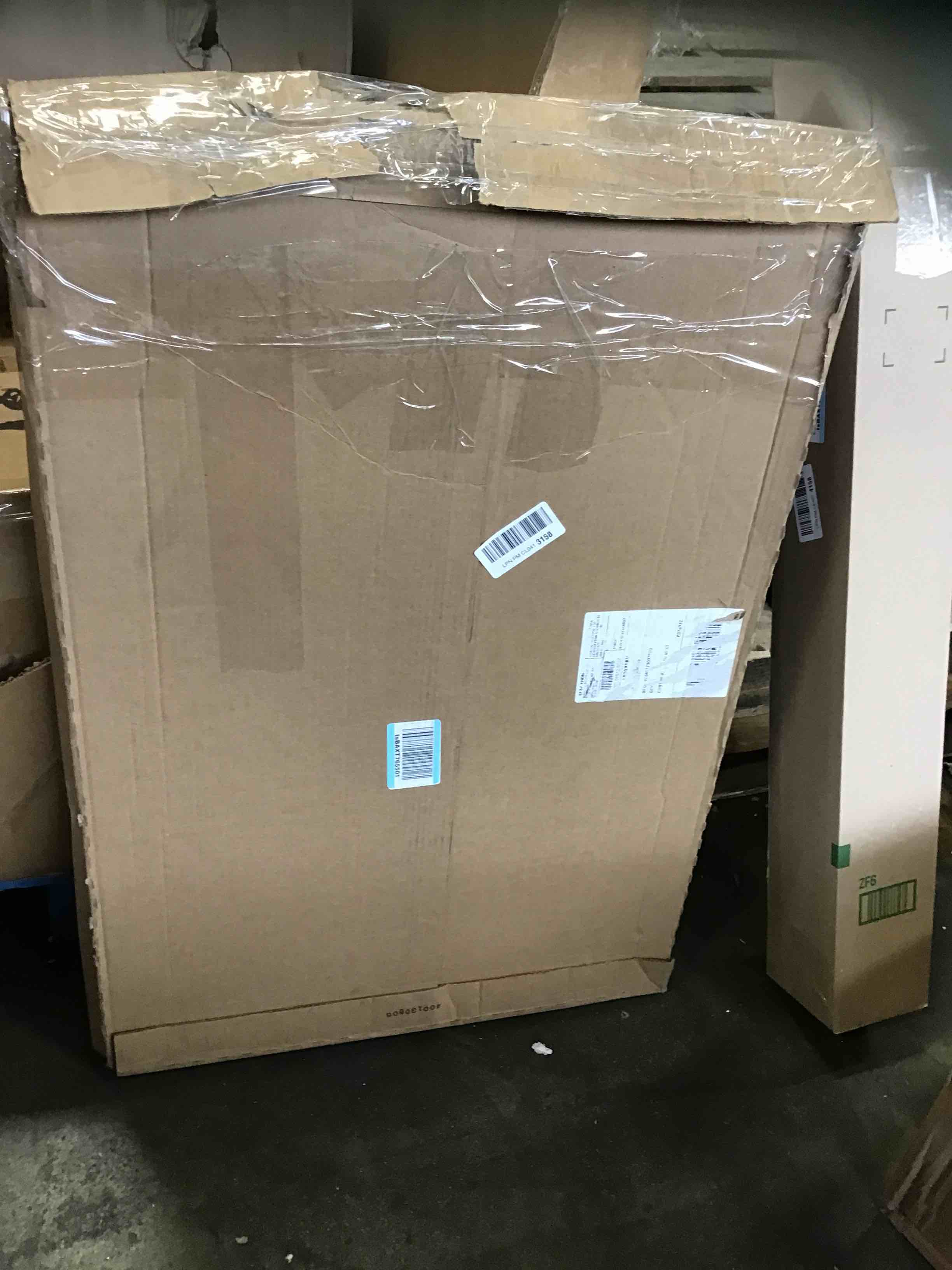 https://s3.amazonaws.com/lotting-images-prod/bidfta/ORG4928969_1704482716982.jpeg