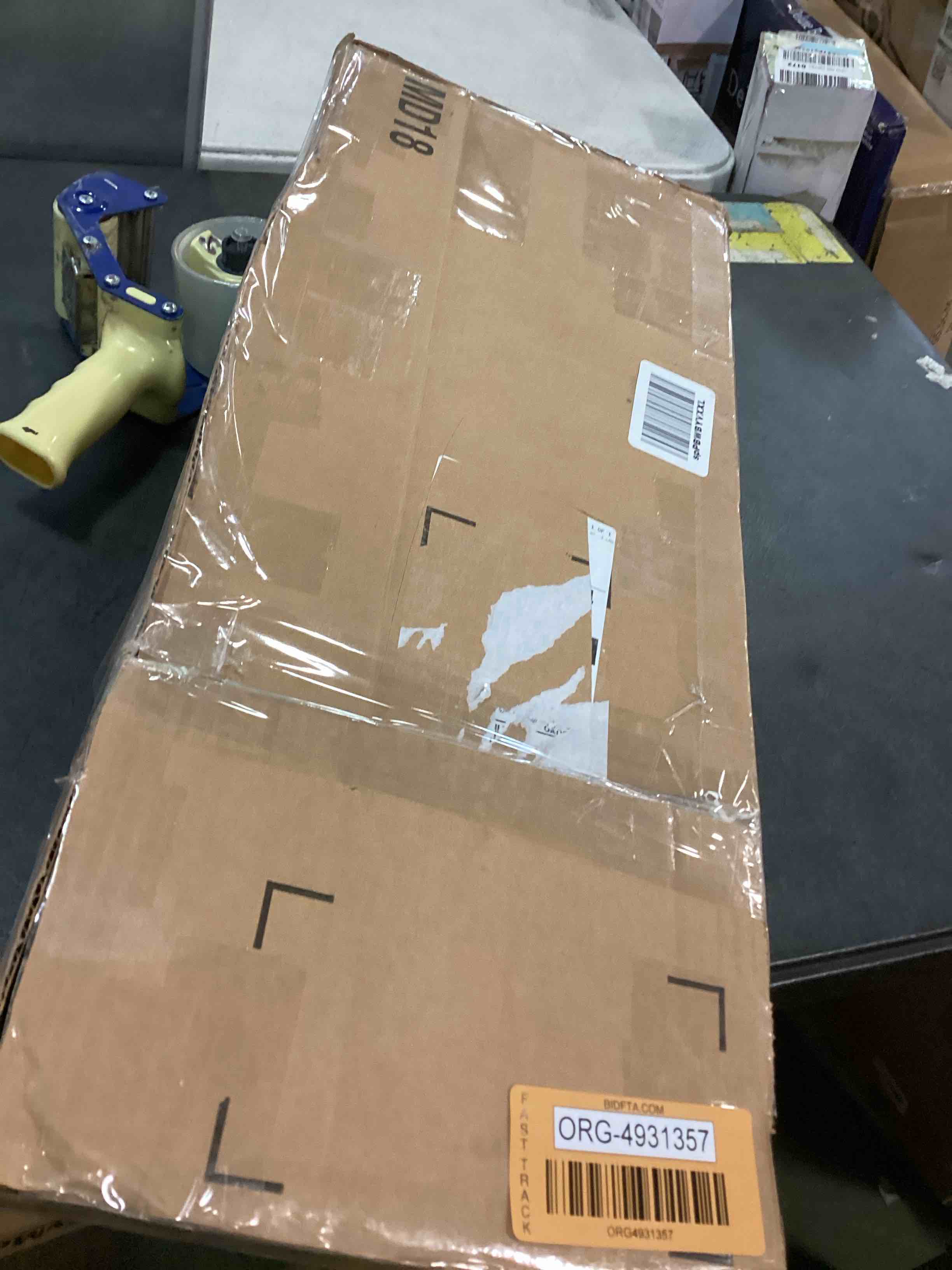 https://s3.amazonaws.com/lotting-images-prod/bidfta/ORG4931357_1703610865989.jpeg