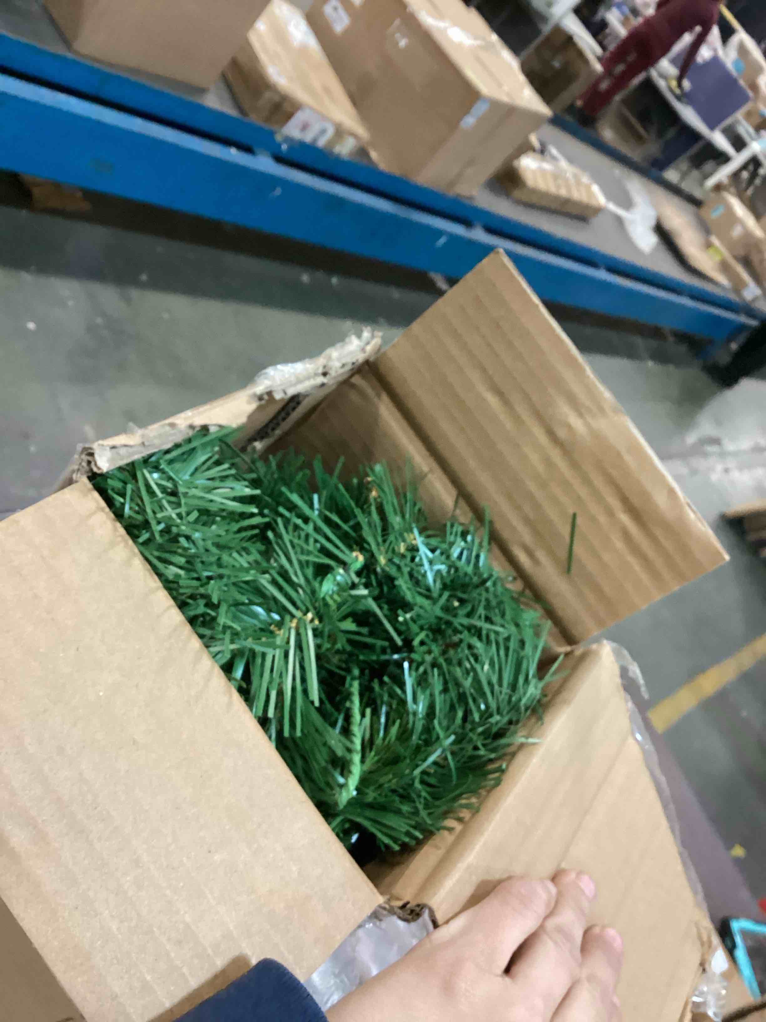 https://s3.amazonaws.com/lotting-images-prod/bidfta/ORG4932129_1703878733073.jpeg