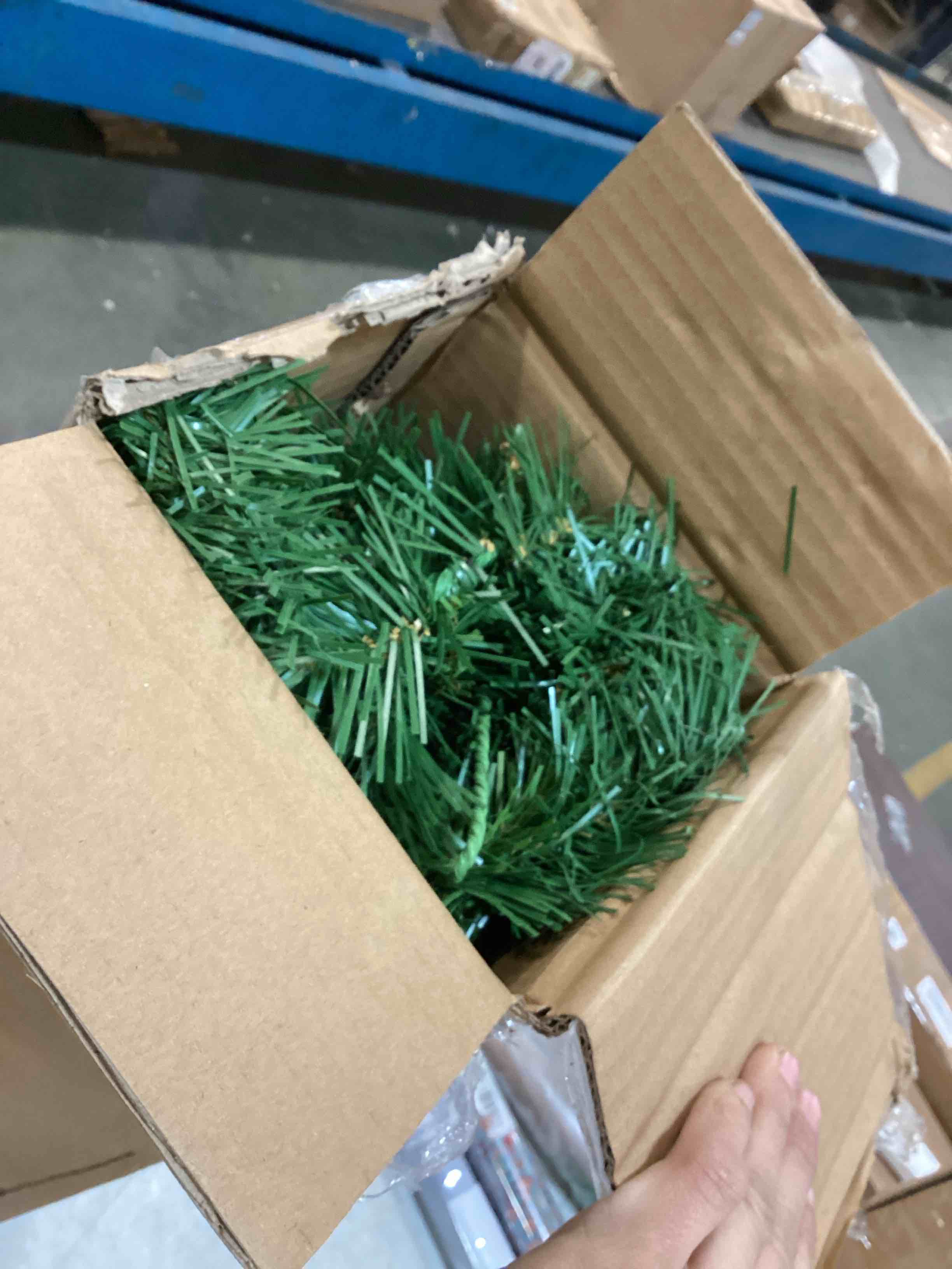 https://s3.amazonaws.com/lotting-images-prod/bidfta/ORG4932129_1703878735219.jpeg
