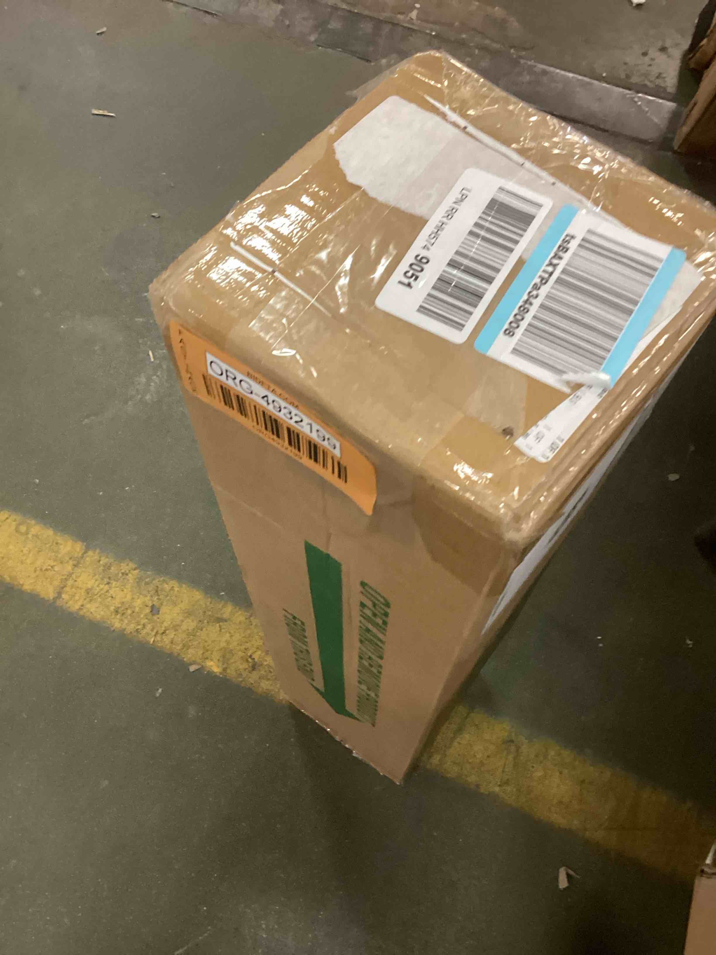 https://s3.amazonaws.com/lotting-images-prod/bidfta/ORG4932199_1703947407827.jpeg