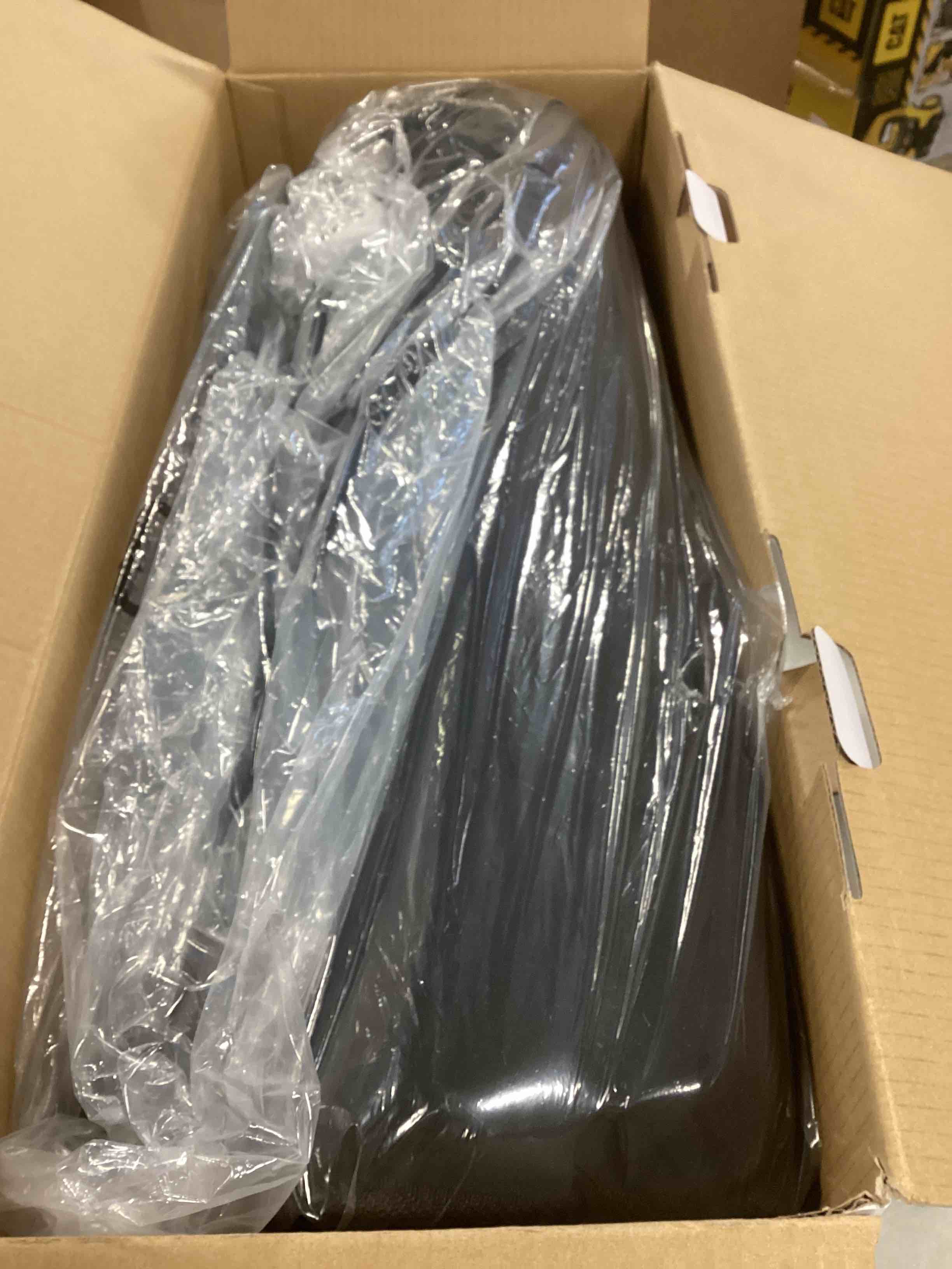 https://s3.amazonaws.com/lotting-images-prod/bidfta/ORG4936669_1704374432510.jpeg