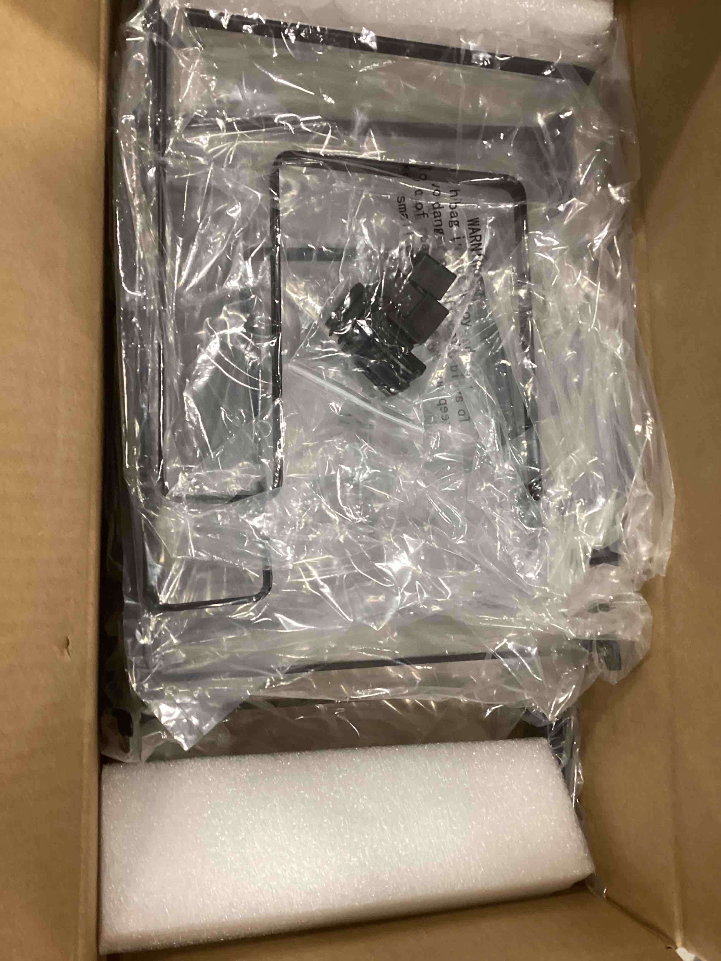 https://s3.amazonaws.com/lotting-images-prod/bidfta/ORG4936740_1704398652934.jpeg