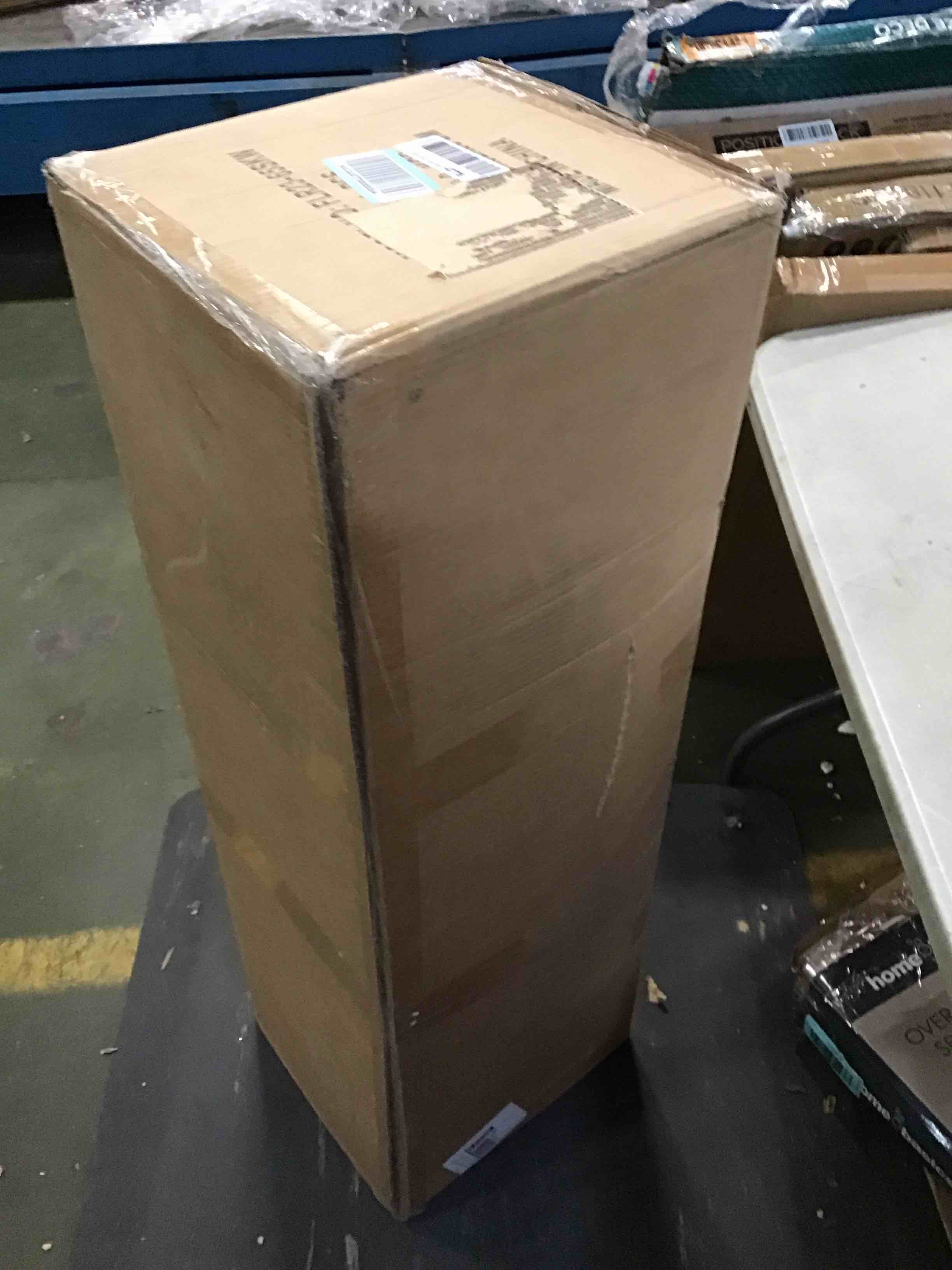 https://s3.amazonaws.com/lotting-images-prod/bidfta/ORG4937609_1703606531814.jpeg