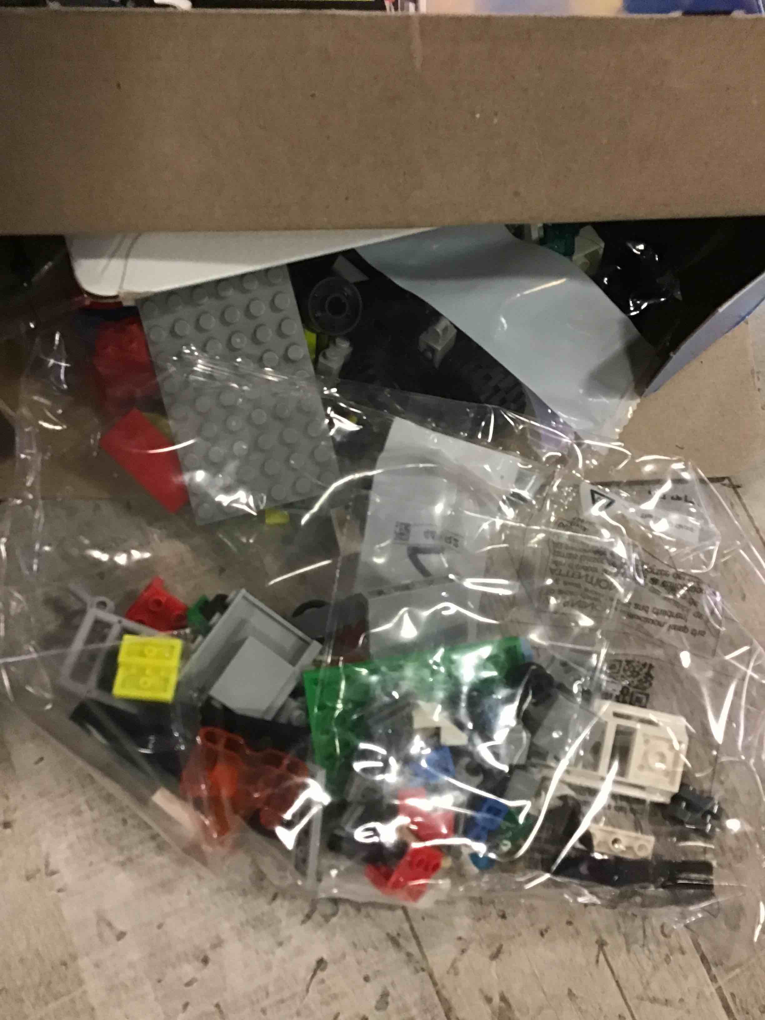 https://s3.amazonaws.com/lotting-images-prod/bidfta/ORG4953092_1687955361514.jpeg