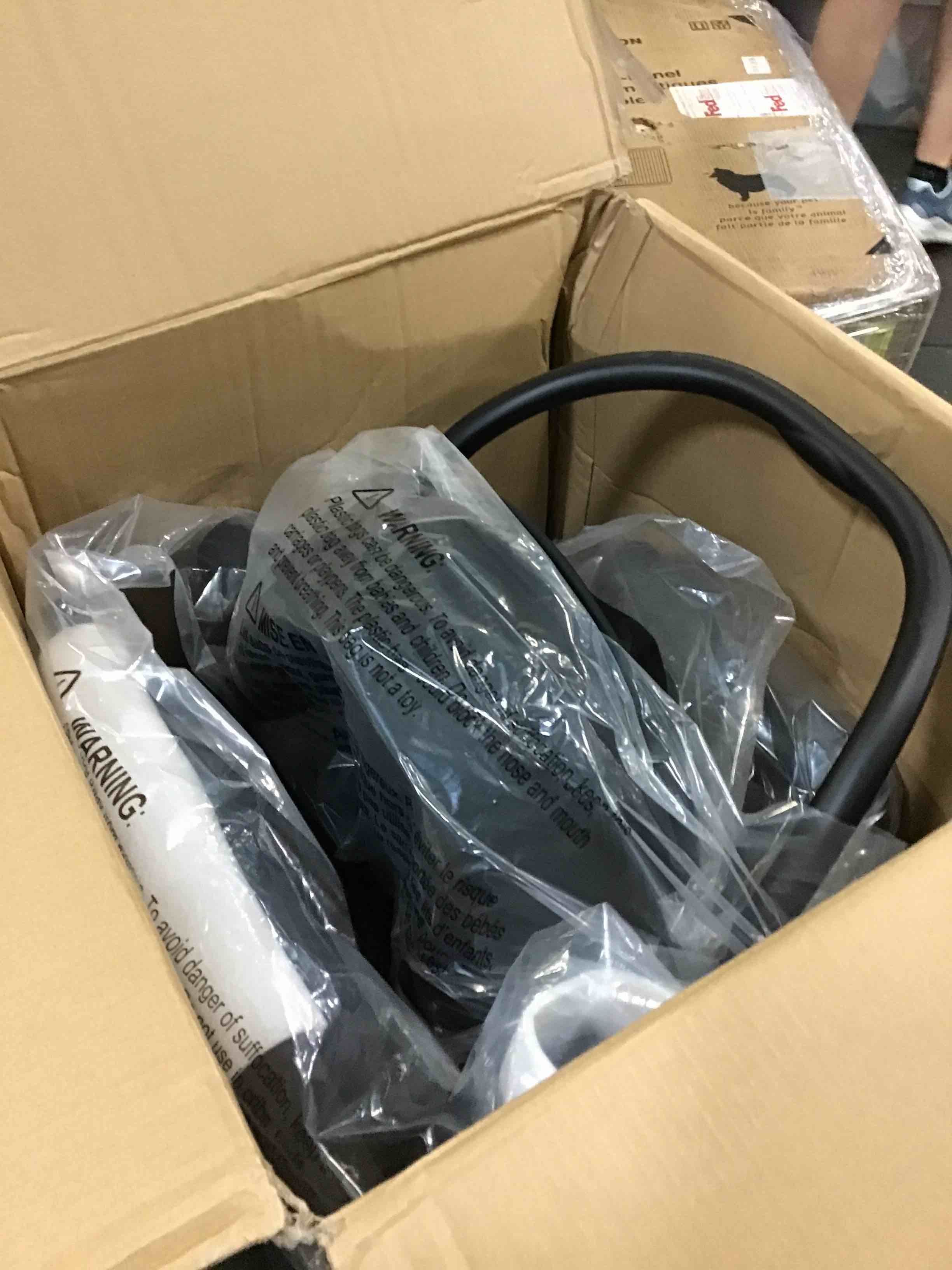 https://s3.amazonaws.com/lotting-images-prod/bidfta/ORG4955496_1685712086258.jpeg