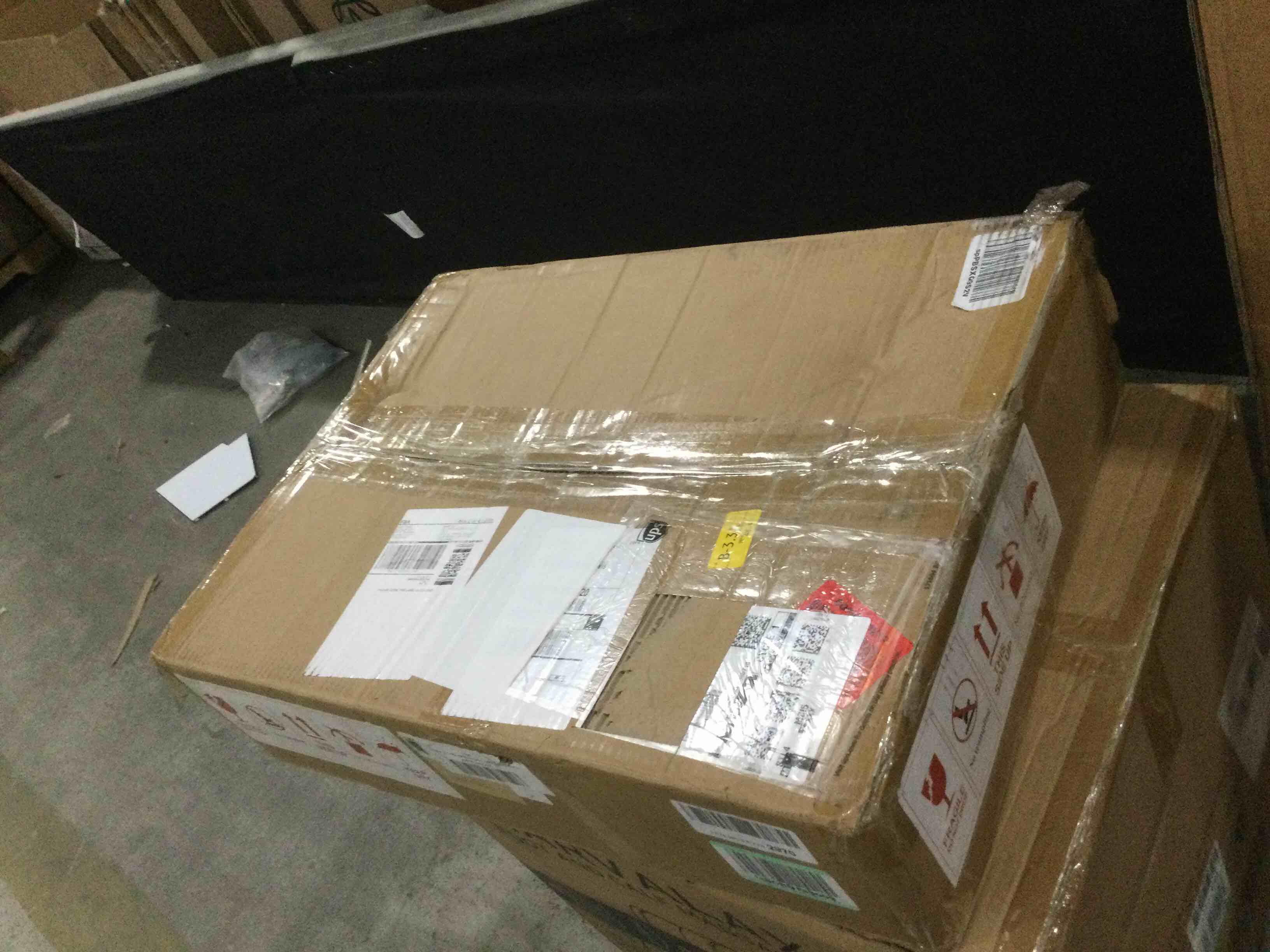 https://s3.amazonaws.com/lotting-images-prod/bidfta/ORG4970522_1692629016343.jpeg