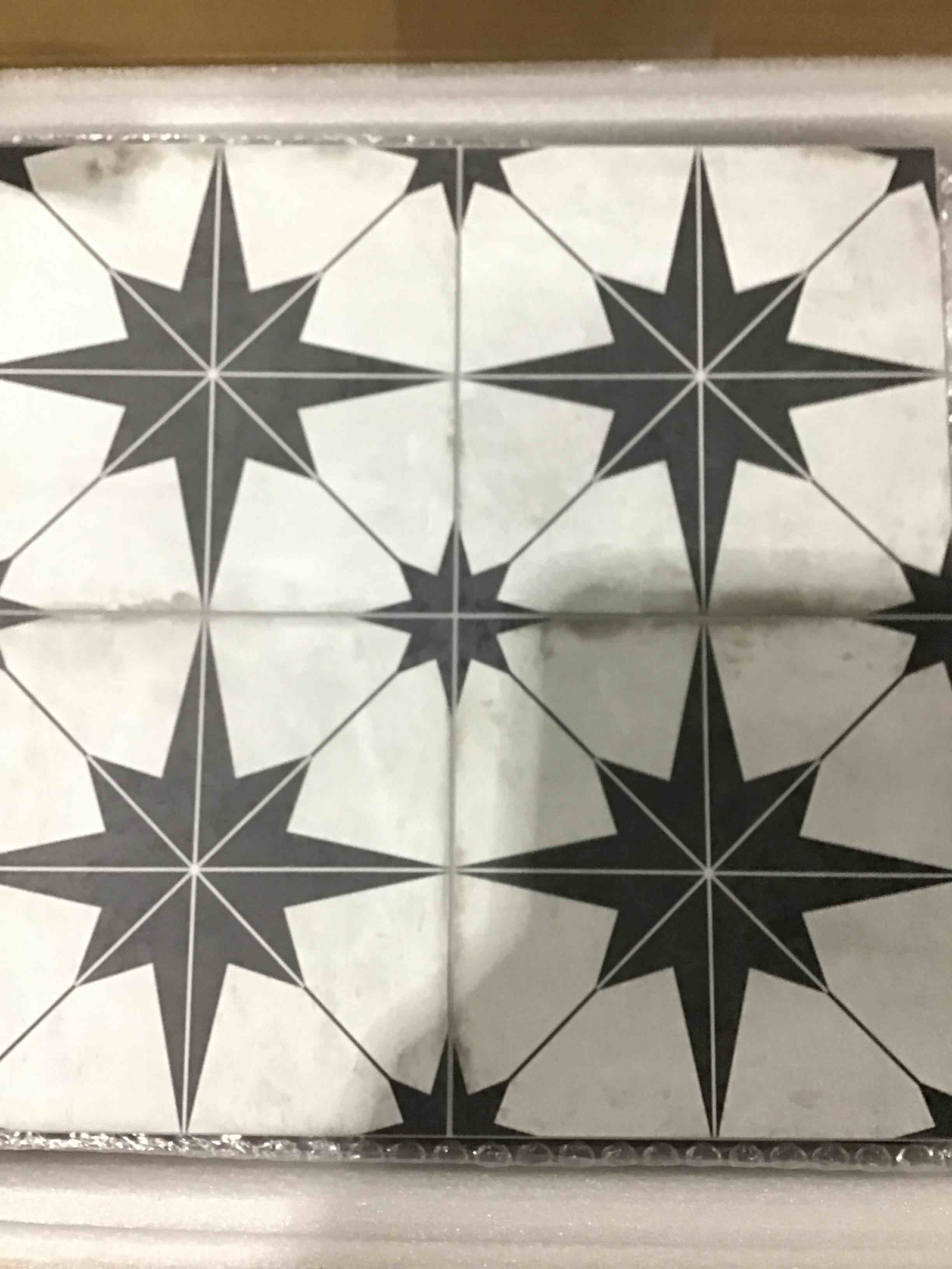 BEST HOMES ACCENT SQUARES 