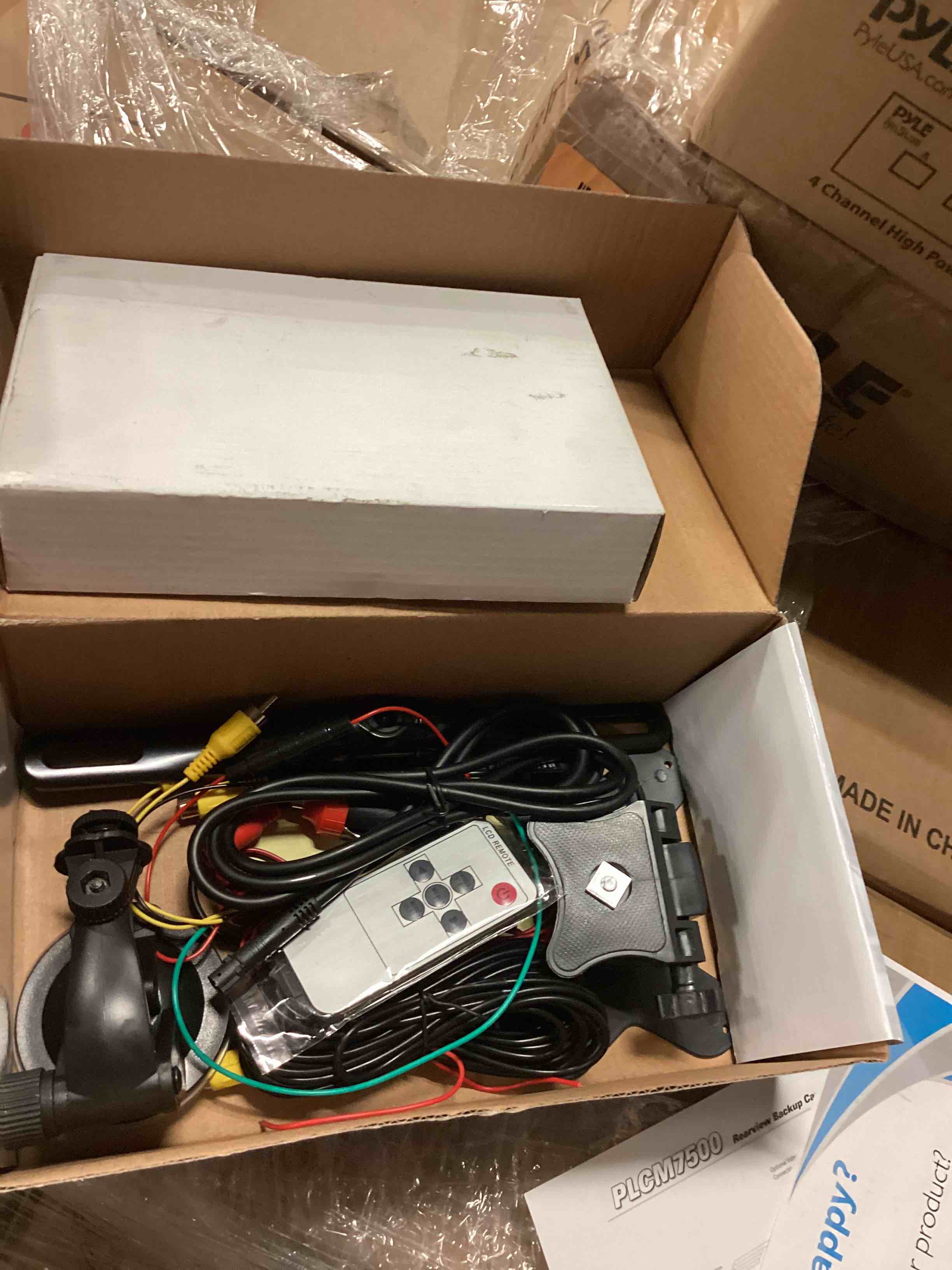 https://s3.amazonaws.com/lotting-images-prod/bidfta/ORG4996025_1690552485962.jpeg