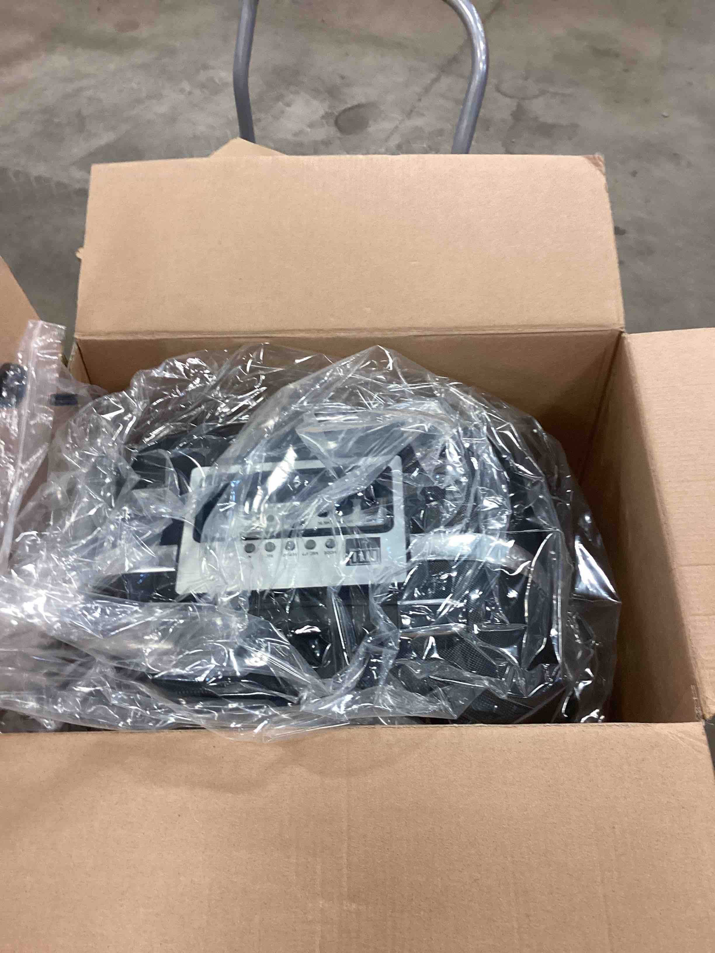 https://s3.amazonaws.com/lotting-images-prod/bidfta/ORG4996070_1690569396064.jpeg