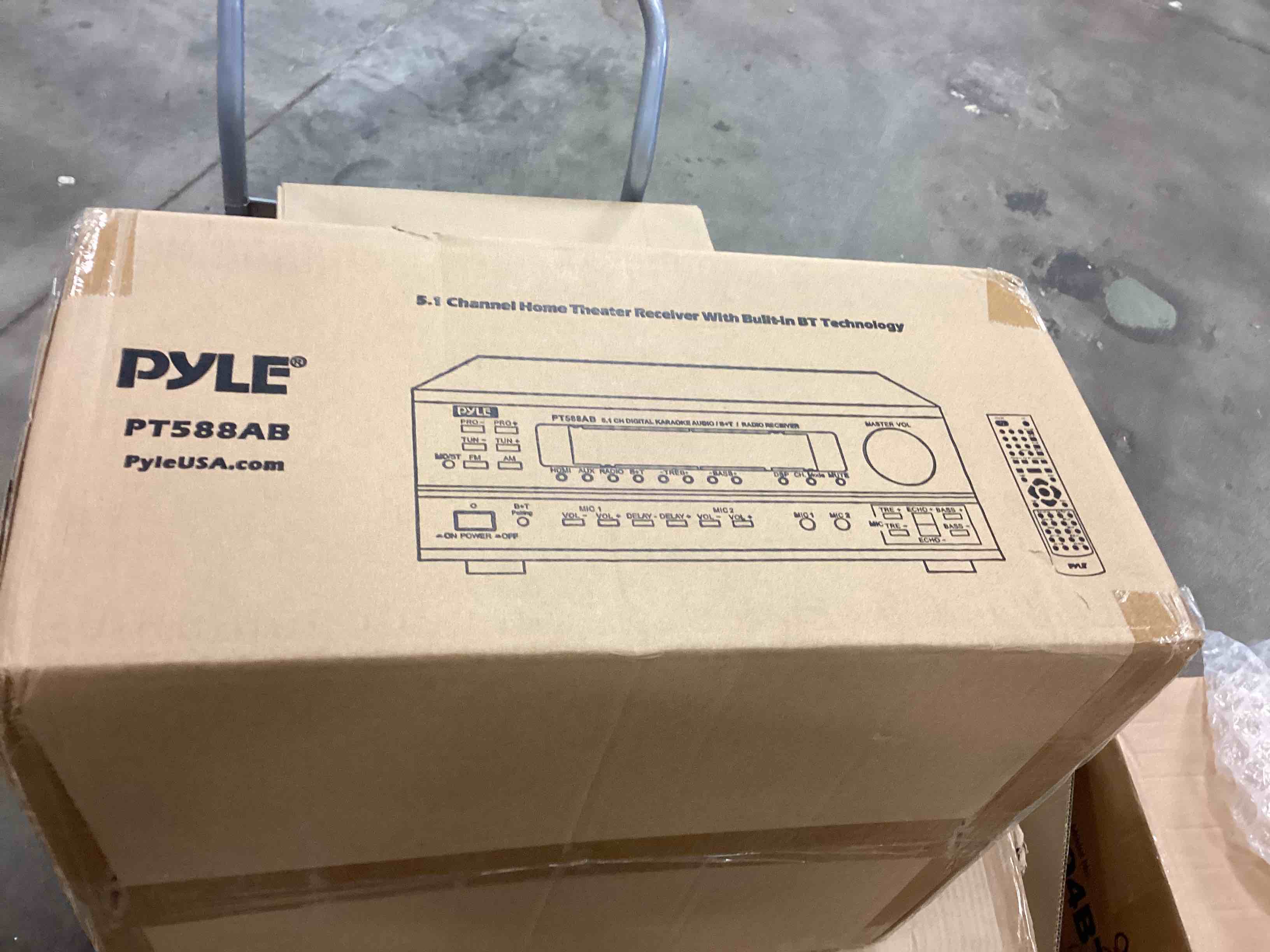https://s3.amazonaws.com/lotting-images-prod/bidfta/ORG4996072_1690569883374.jpeg