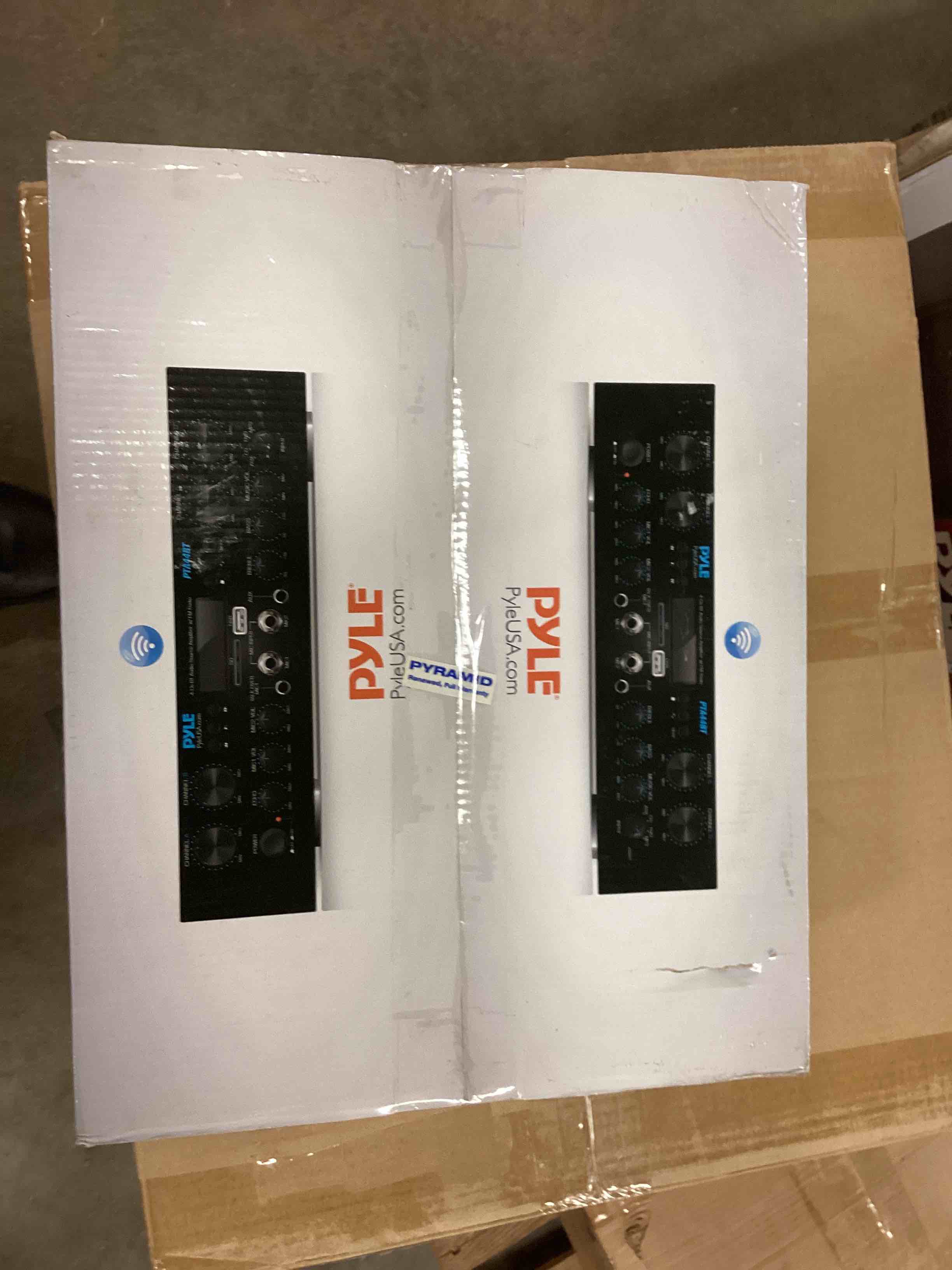 https://s3.amazonaws.com/lotting-images-prod/bidfta/ORG4996079_1690571727921.jpeg
