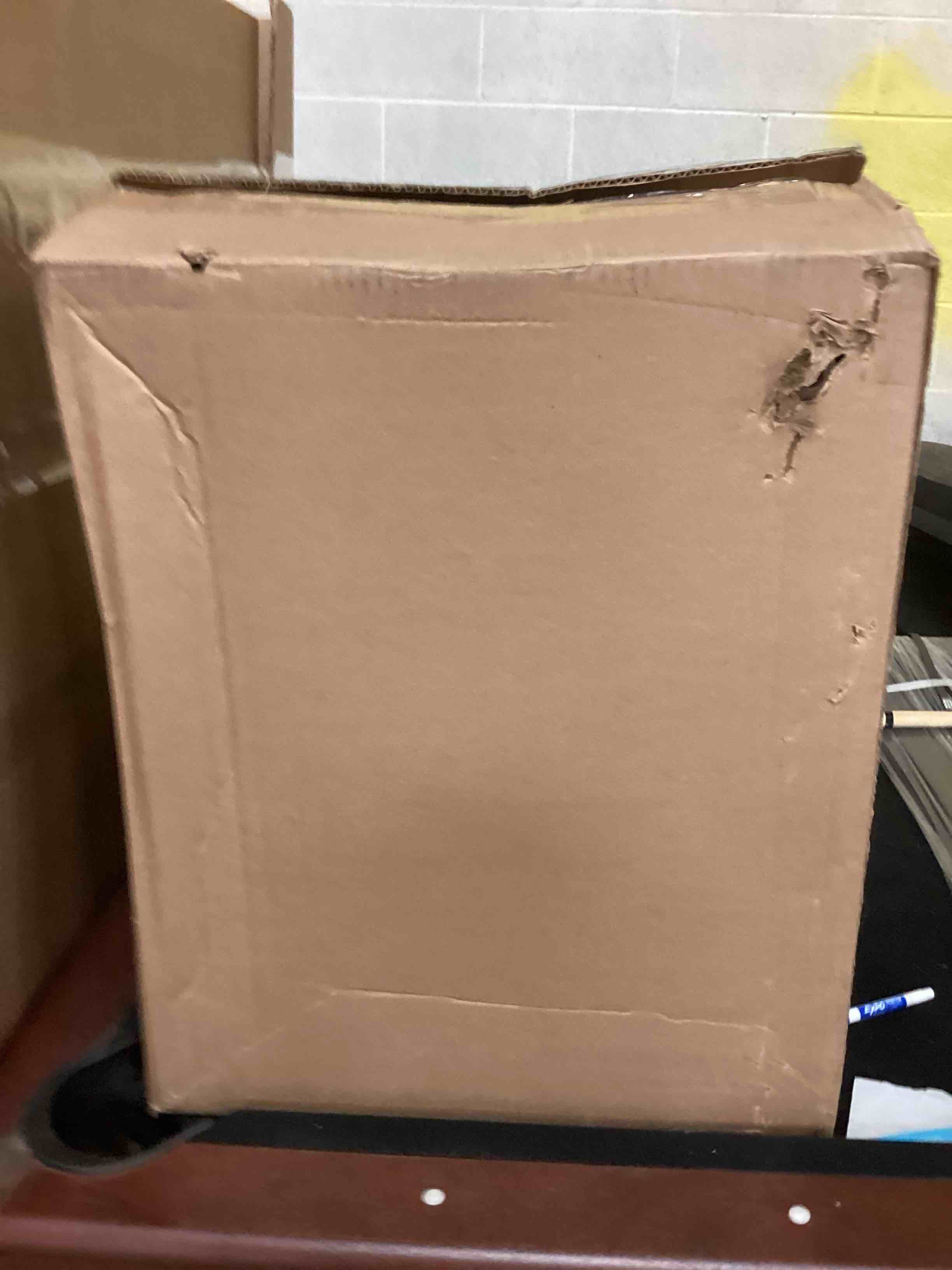 https://s3.amazonaws.com/lotting-images-prod/bidfta/ORG4998263_1689598496354.jpeg