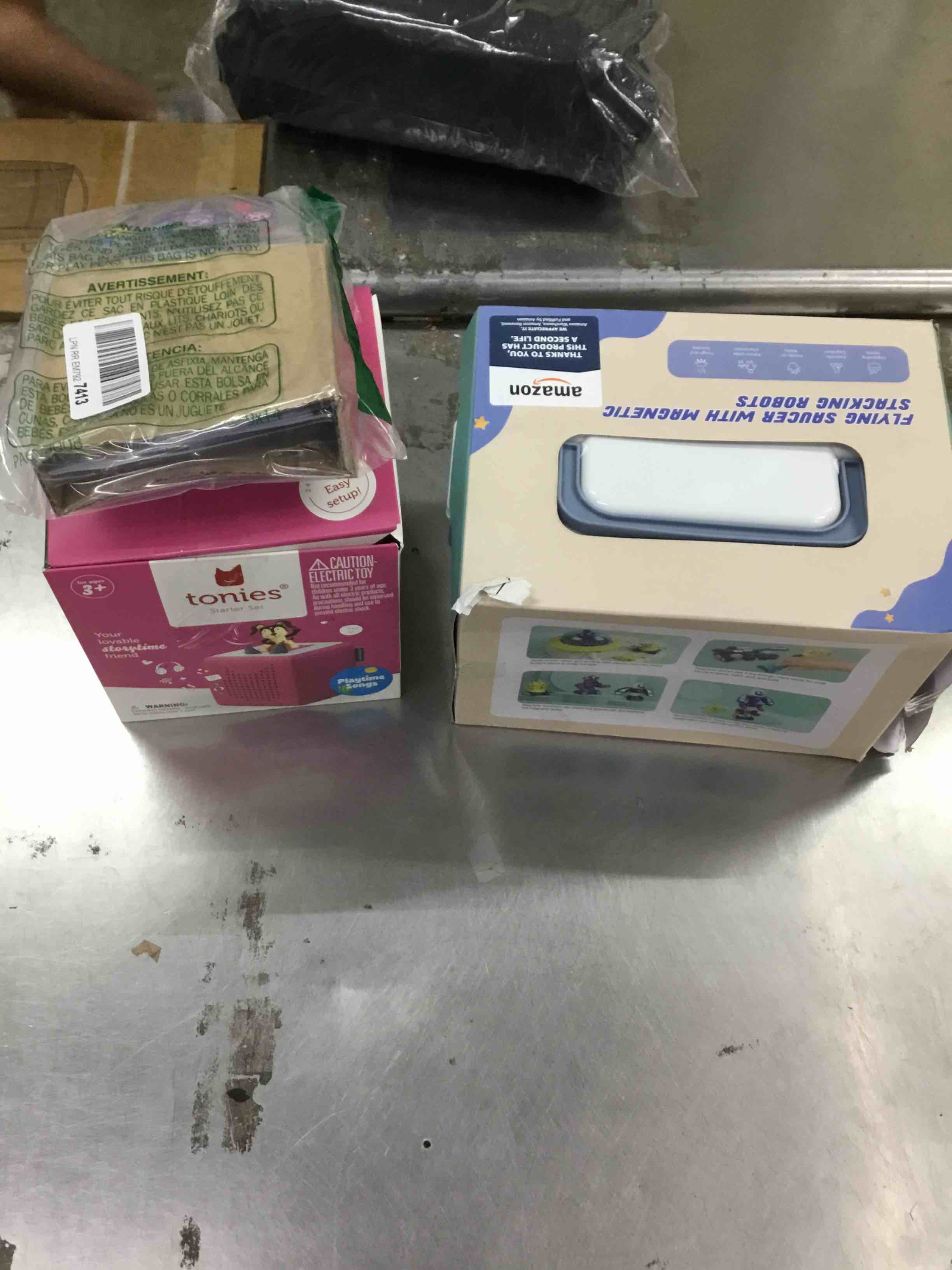 https://s3.amazonaws.com/lotting-images-prod/bidfta/ORG4999956_1696432918465.jpeg