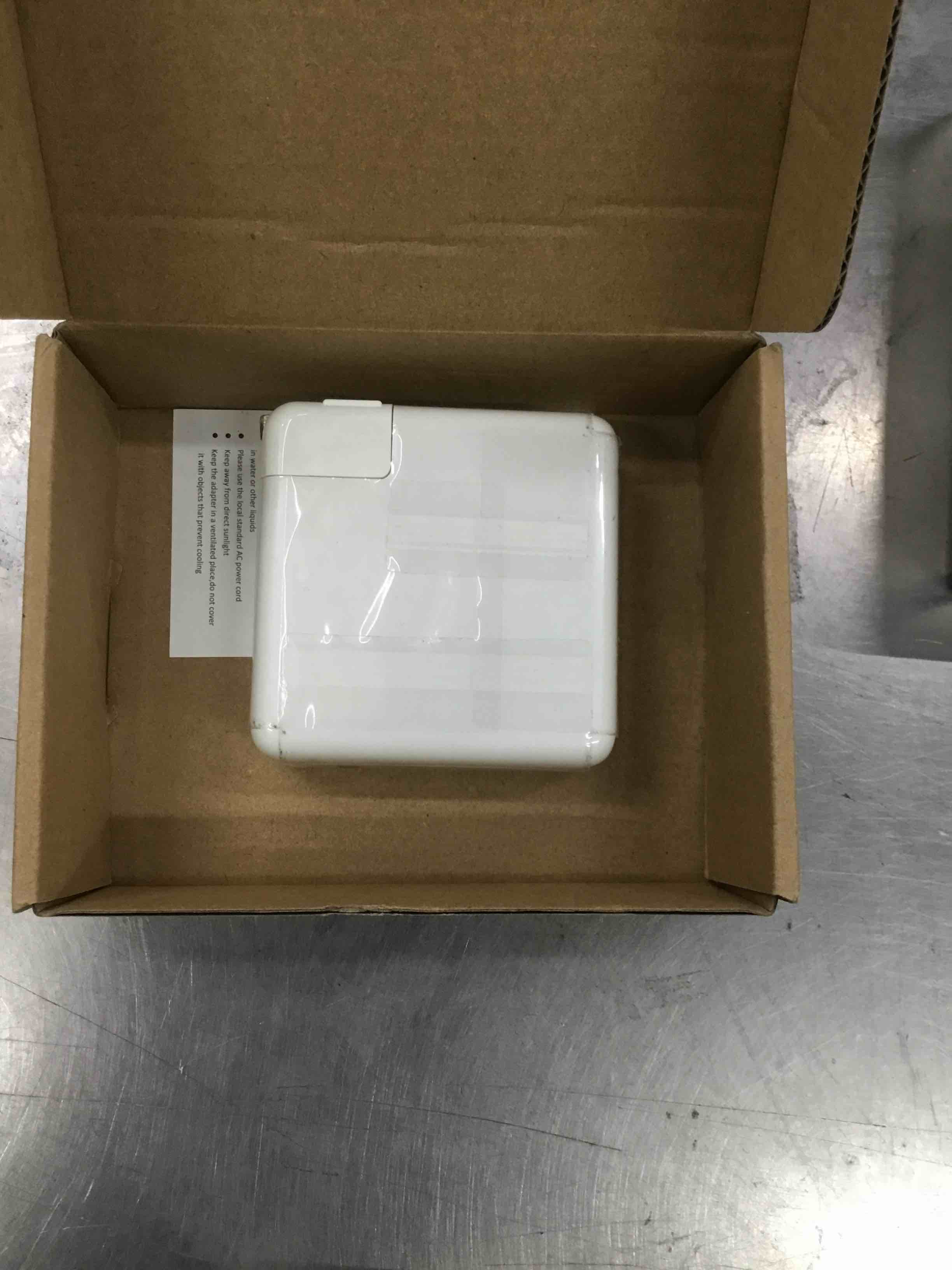 https://s3.amazonaws.com/lotting-images-prod/bidfta/ORG5000578_1697834648440.jpeg