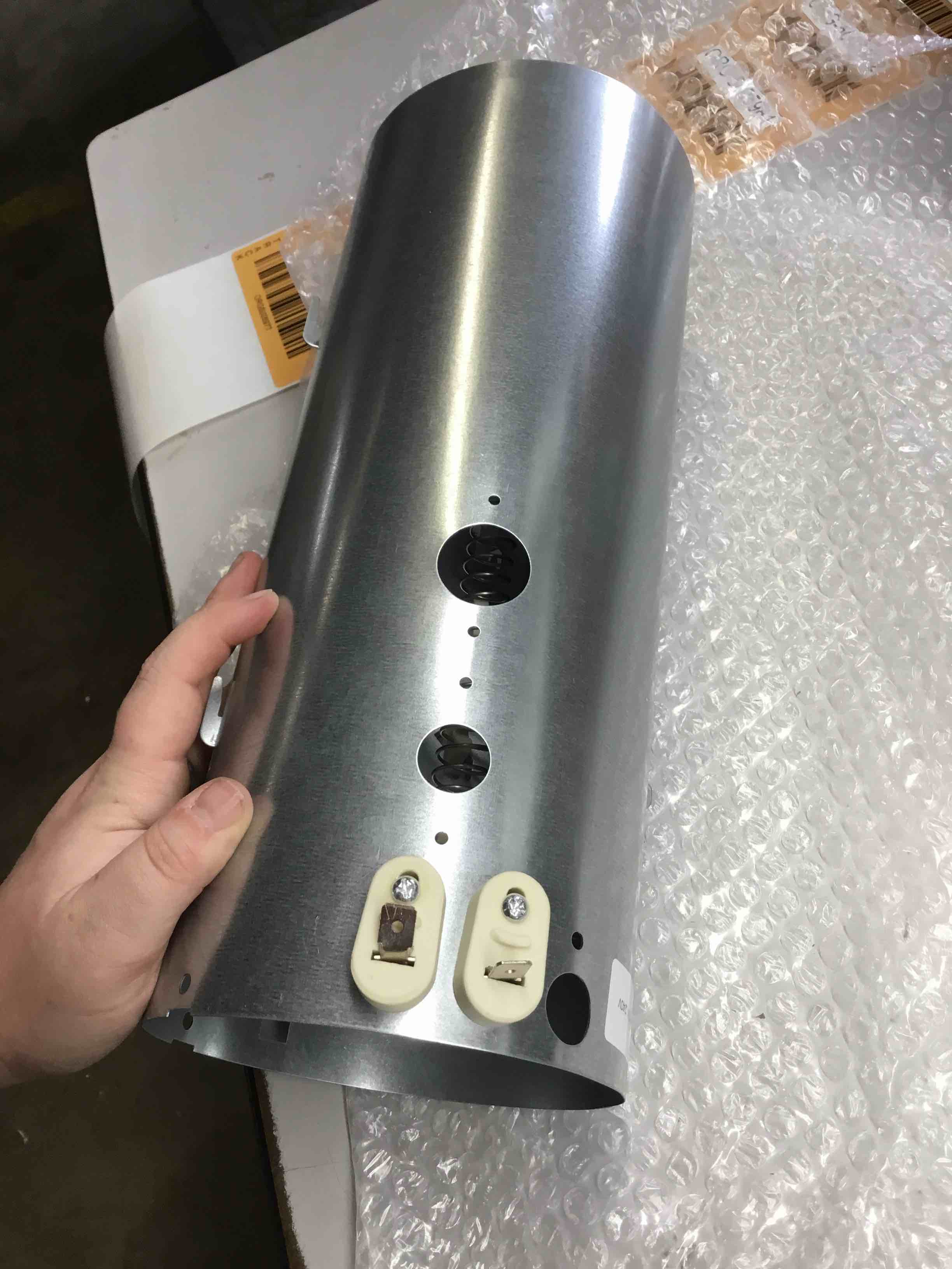 https://s3.amazonaws.com/lotting-images-prod/bidfta/ORG5005977_1711390916869.jpeg