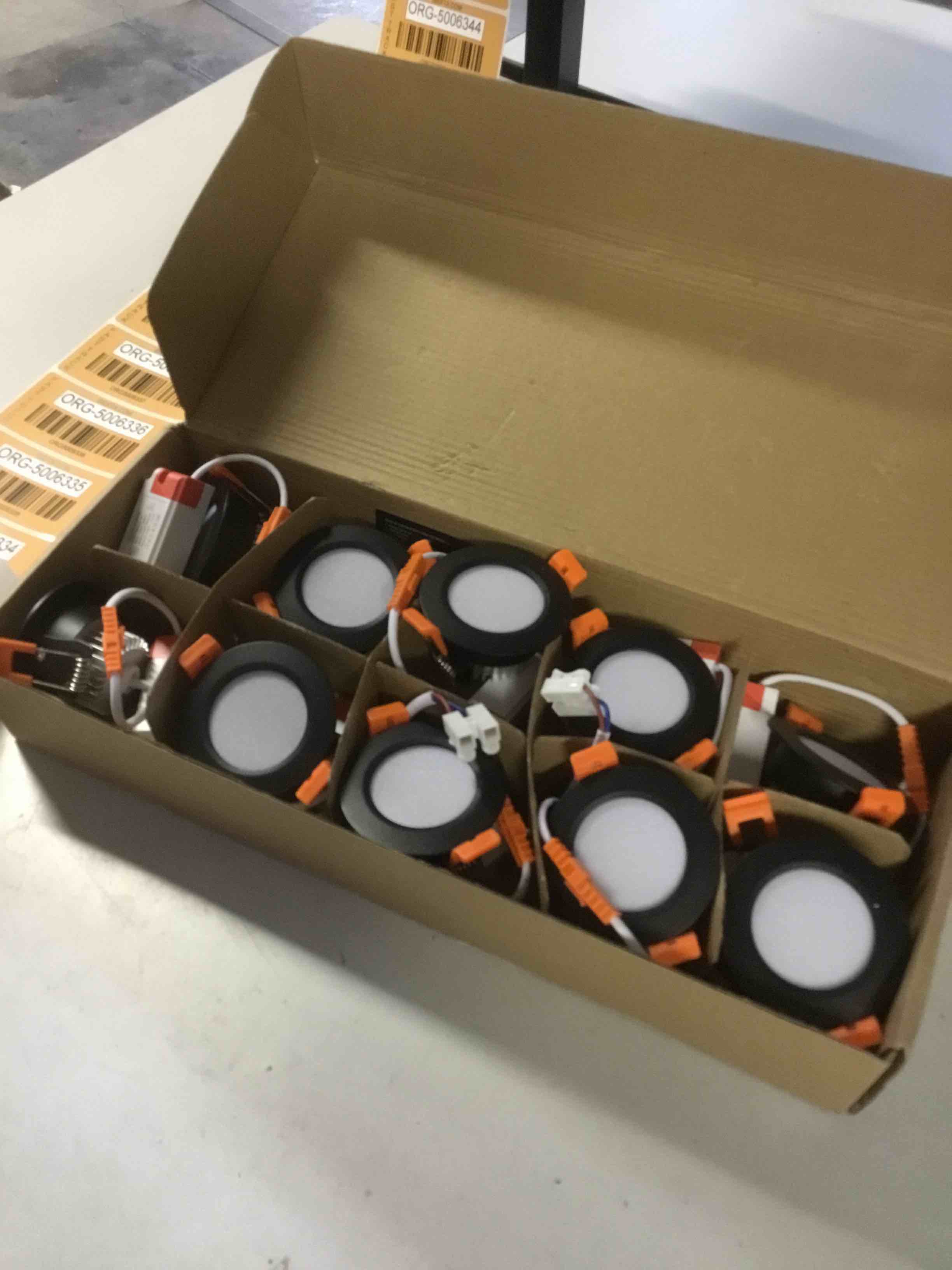 https://s3.amazonaws.com/lotting-images-prod/bidfta/ORG5006334_1712067685386.jpeg